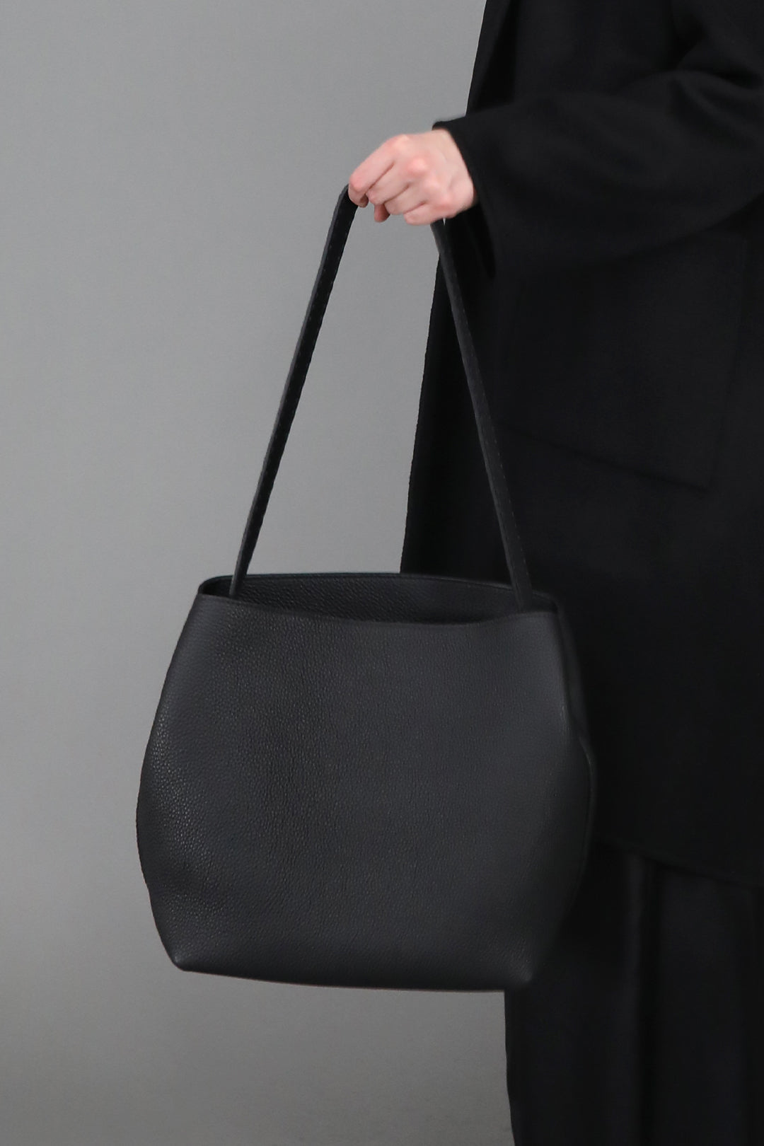 BEAU BAG IN ITALIAN CALFSKIN BLACK