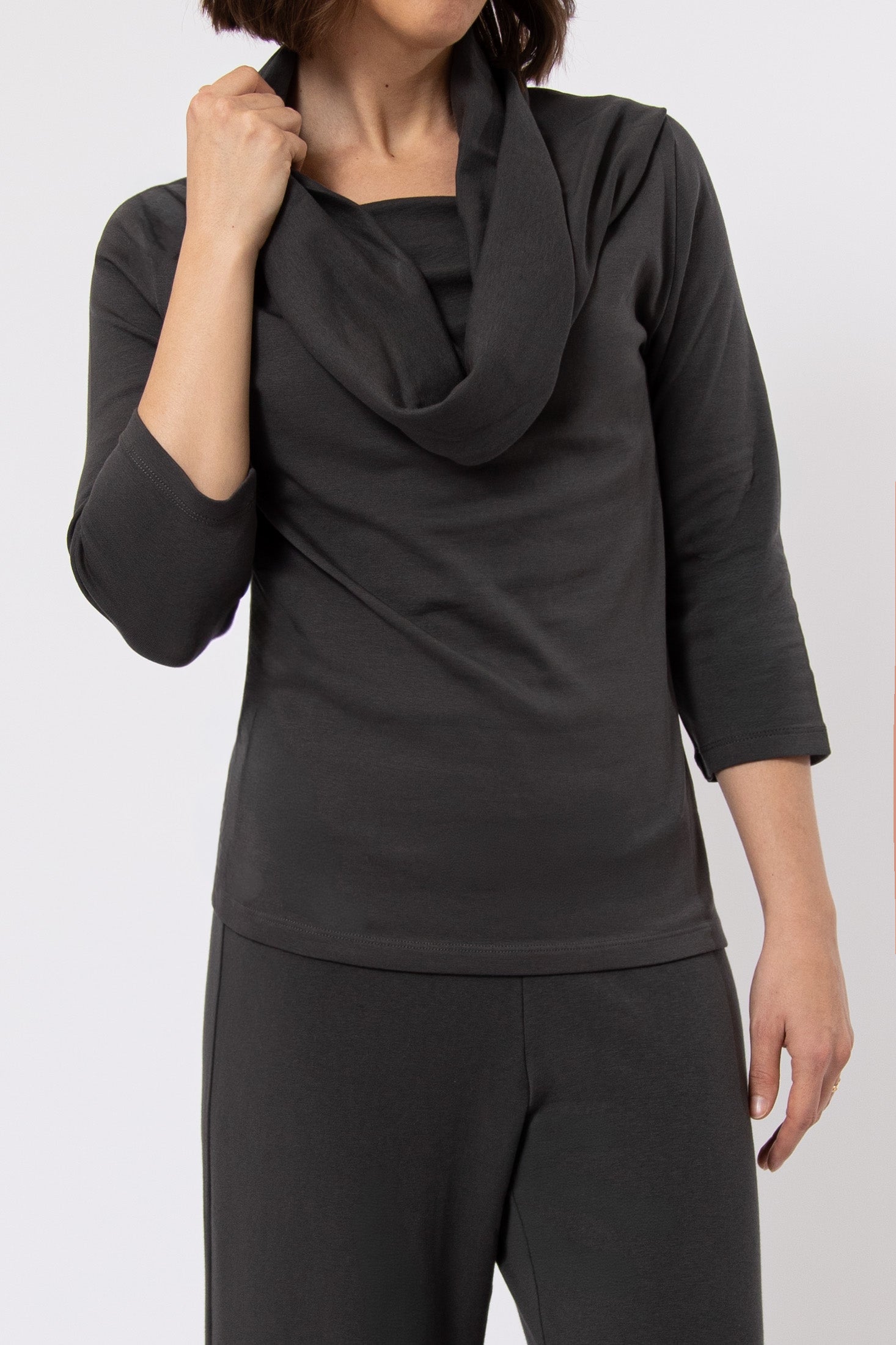COWL SHOULDER TOP IN PIMA COTTON STRETCH