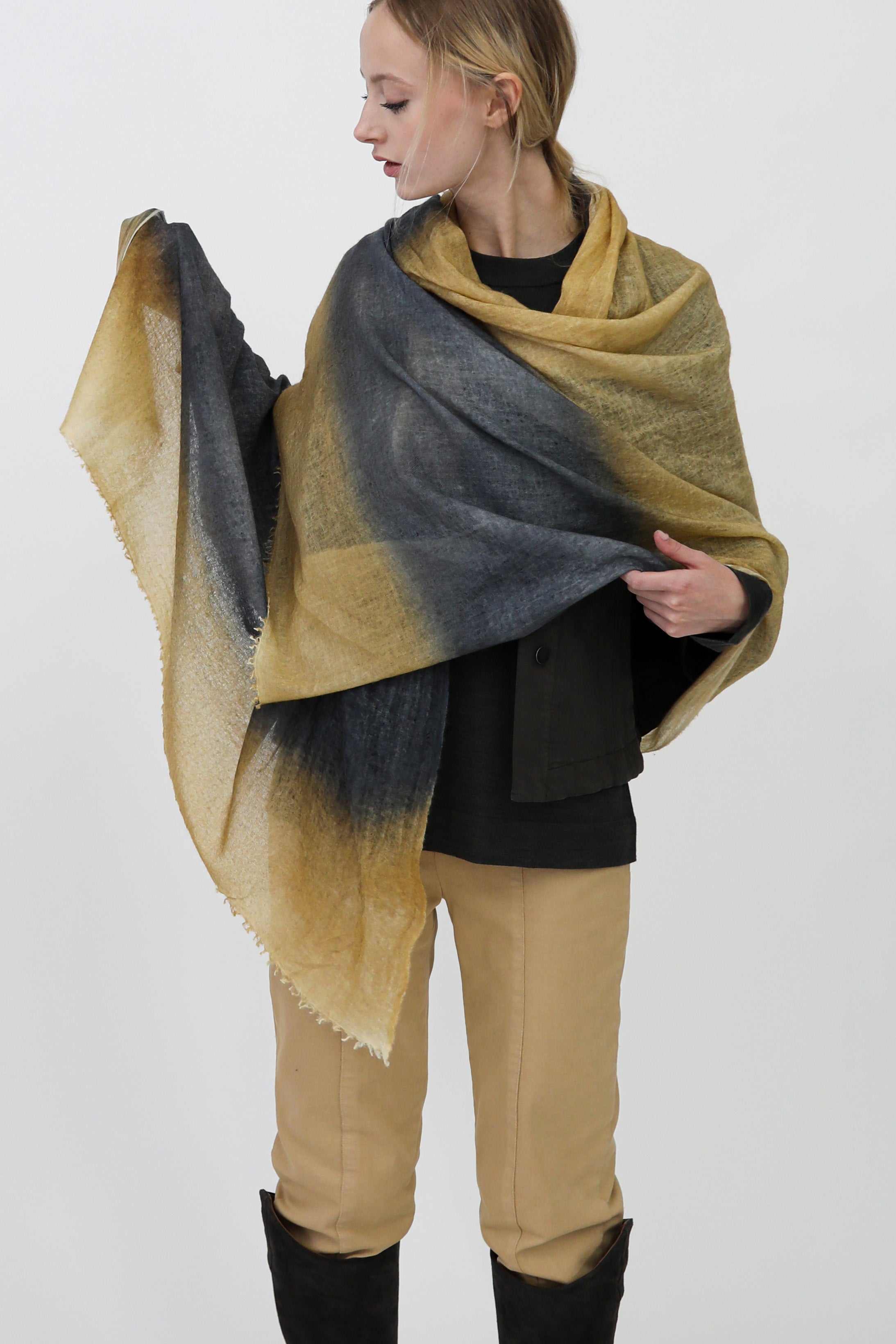 SCARF IN HAND DYED CASHMERE GOLD CHARCOAL STRIPE