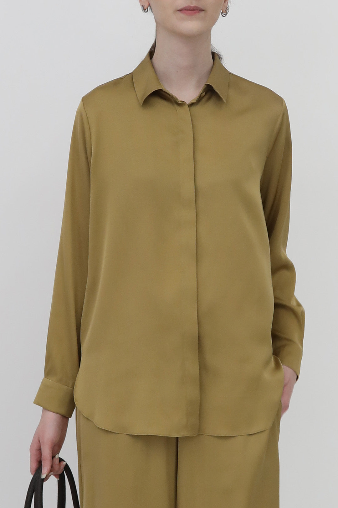 SAINT SILK STRETCH CHARMEUSE SHIRT WITH TIE GOLD