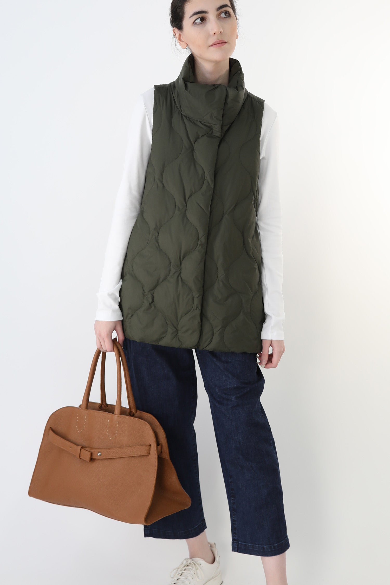 LA ROCHE VEST IN LIGHTWEIGHT GOOSE DOWN