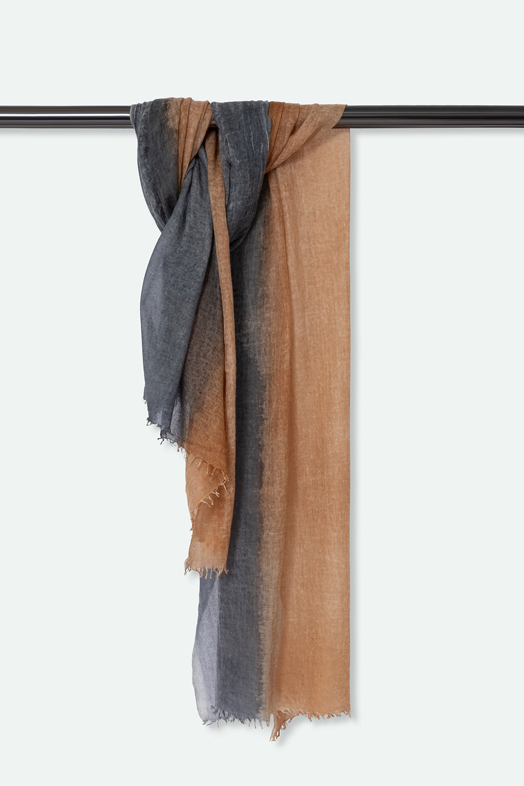 CARMELLO ARGENT SCARF IN HAND DYED CASHMERE
