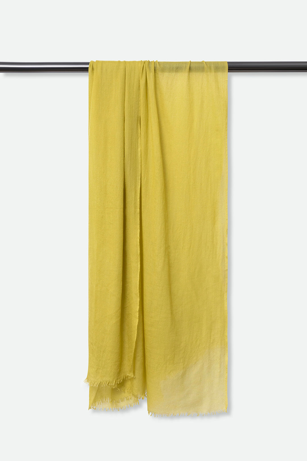 LIGHTWEIGHT SCARF IN HAND DYED CASHMERE SAFARI GREEN