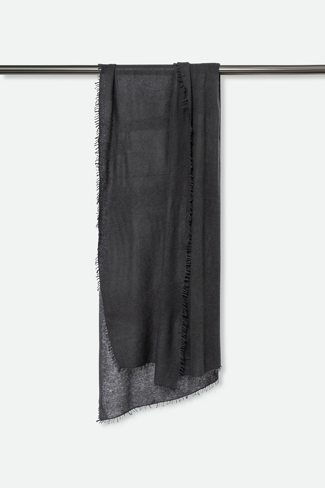 ÉLAN SCARF IN CASHMERE CHARCOAL GREY