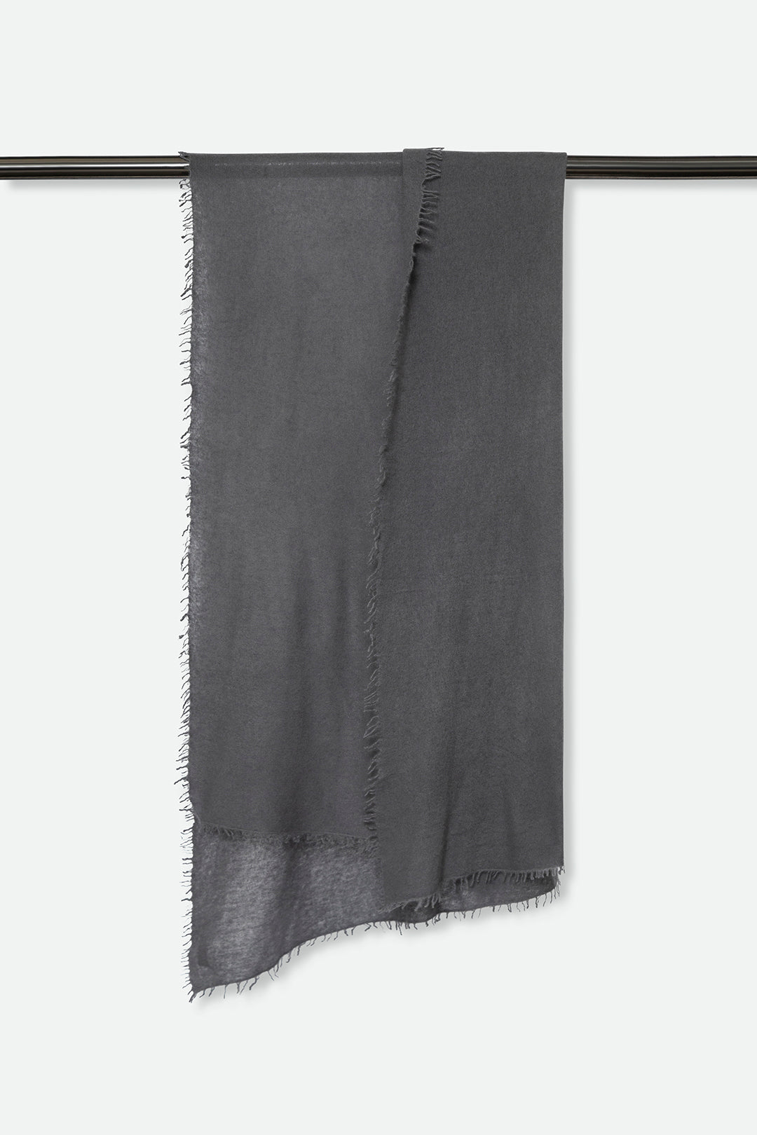ÉLAN SCARF IN CASHMERE THUNDER GREY