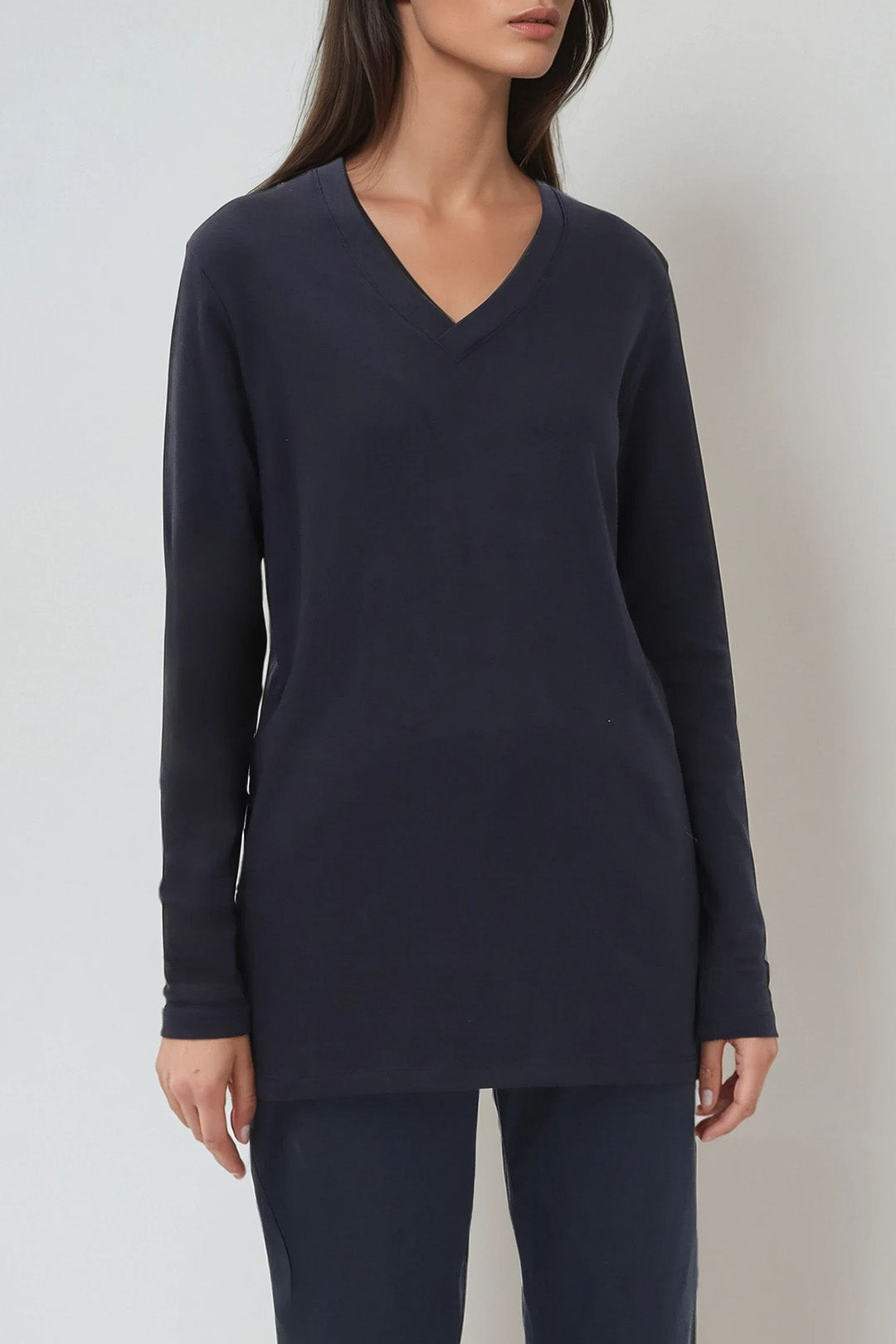 A LINE V NECK LONG SLEEVE IN PIMA COTTON STRETCH