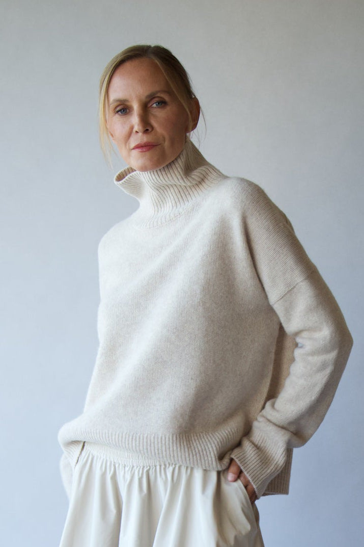 THEIA TURTLENECK IN CASHMERE YAK & MERINO