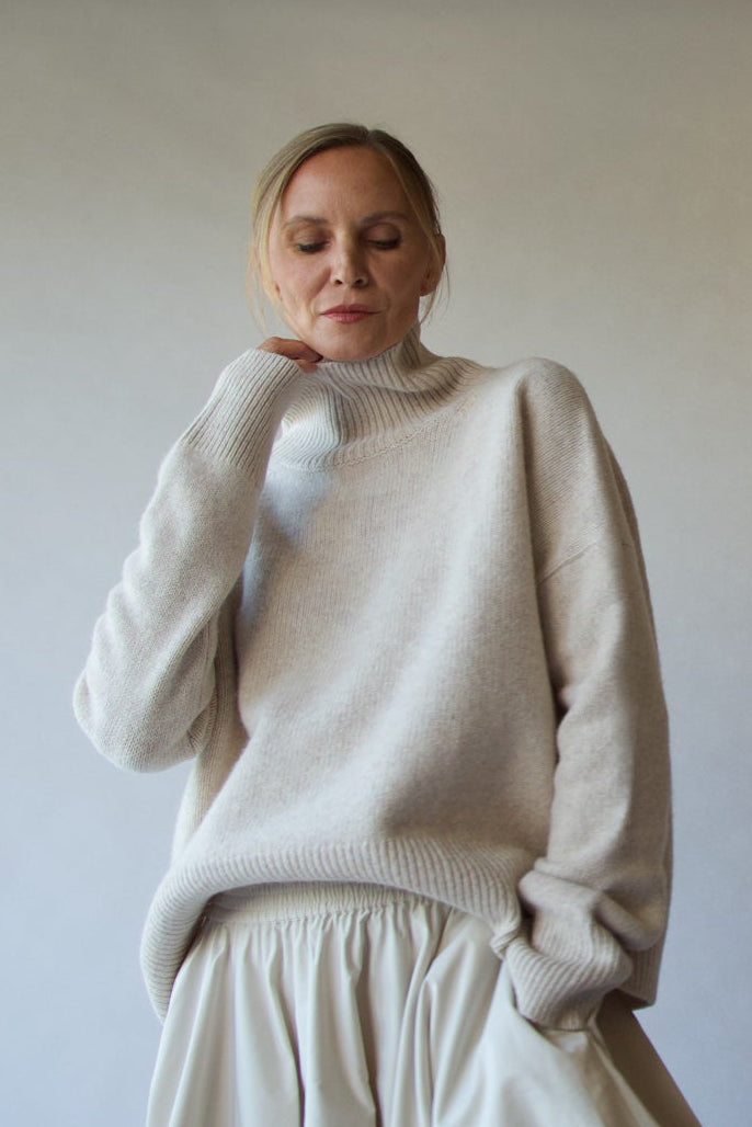 THEIA TURTLENECK IN CASHMERE YAK & MERINO