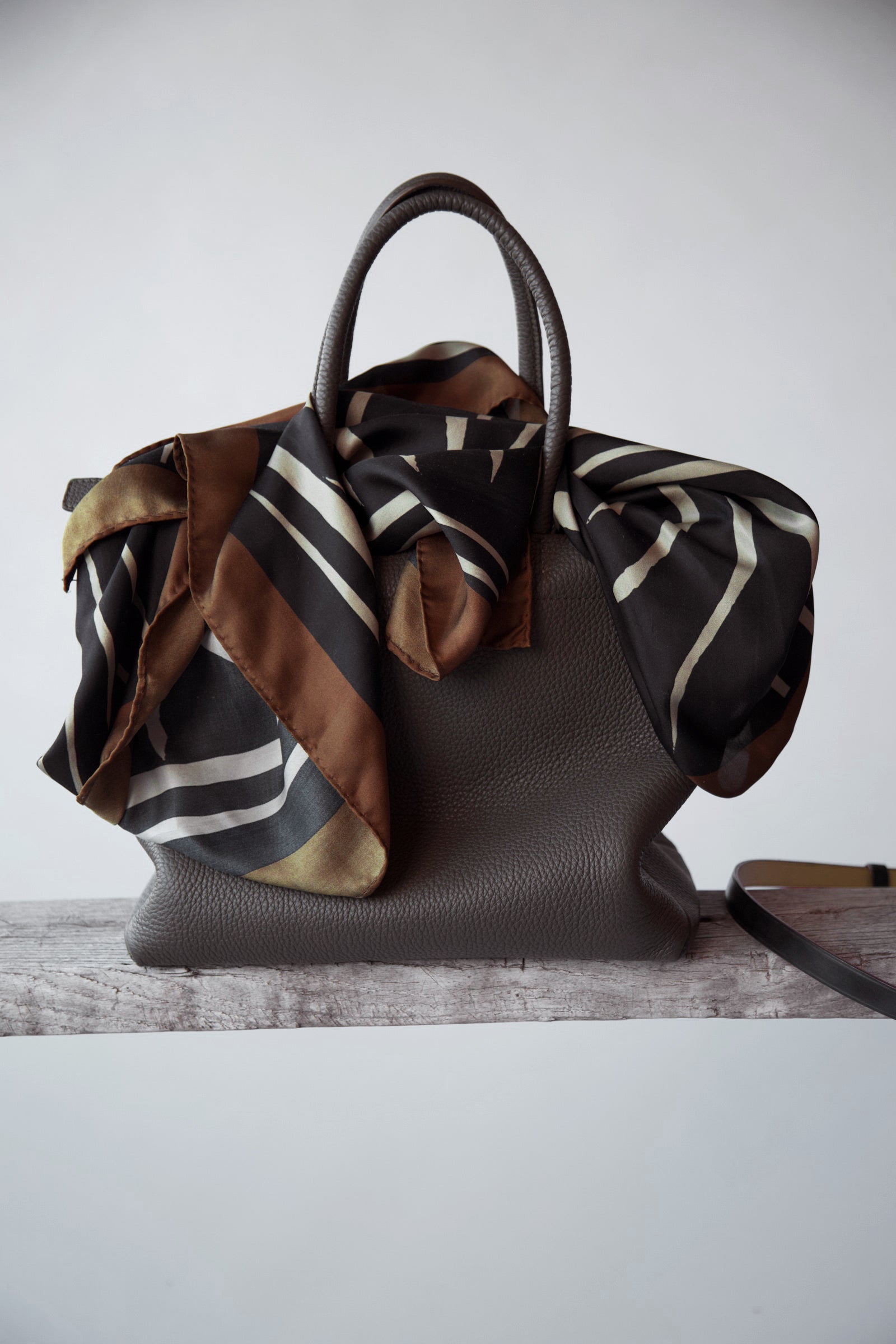 SILK TWILL SQUARE SCARF IN PALMIER TIERRA BORDE