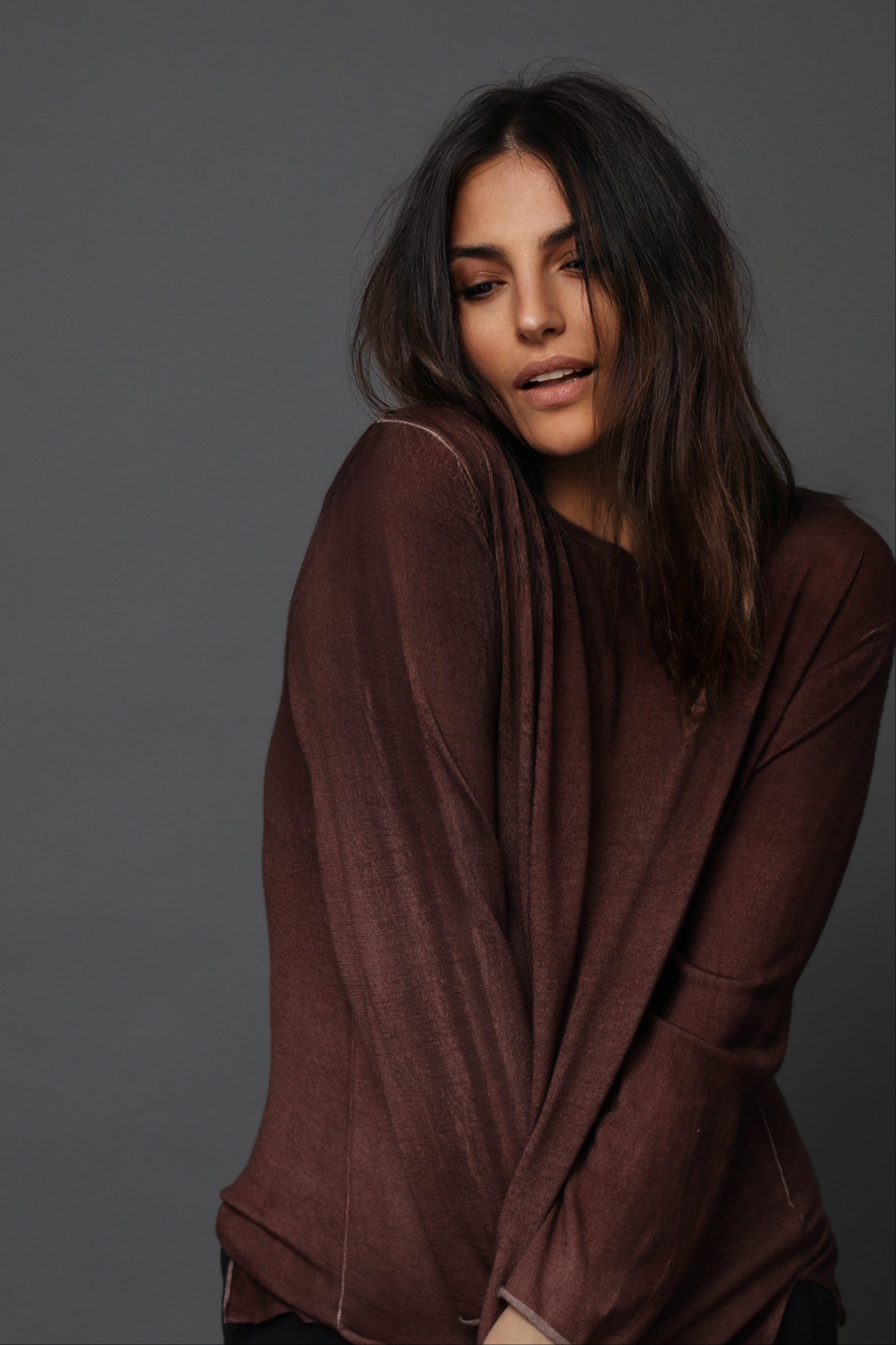 MATTIA RELAXED CREW IN HAND-DYED LIGHTWEIGHT CASHMERE