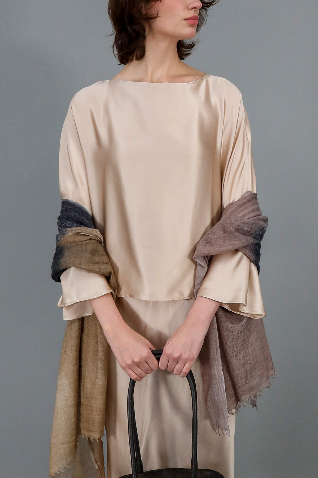 PAOLO CROPPED WIDE ARM BLOUSE IN CHAMPAGNE BEIGE