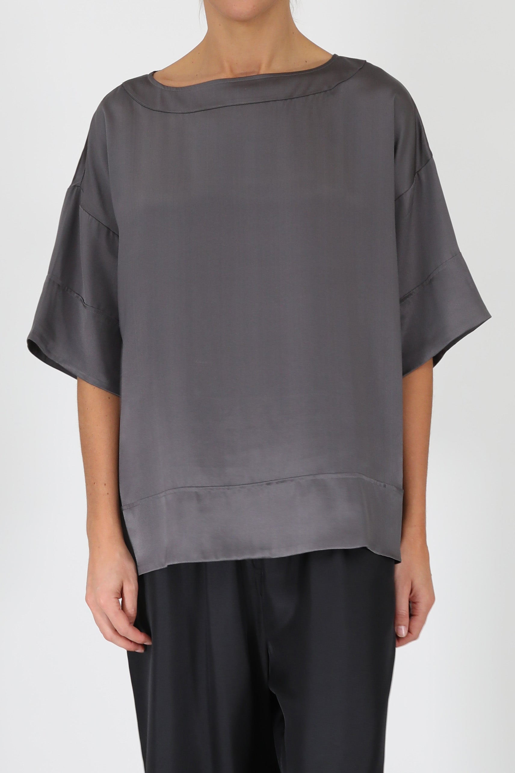 SHELLA SHORT SLEEVE BLOUSE IN GUNMETAL SILK CHARMEUSE