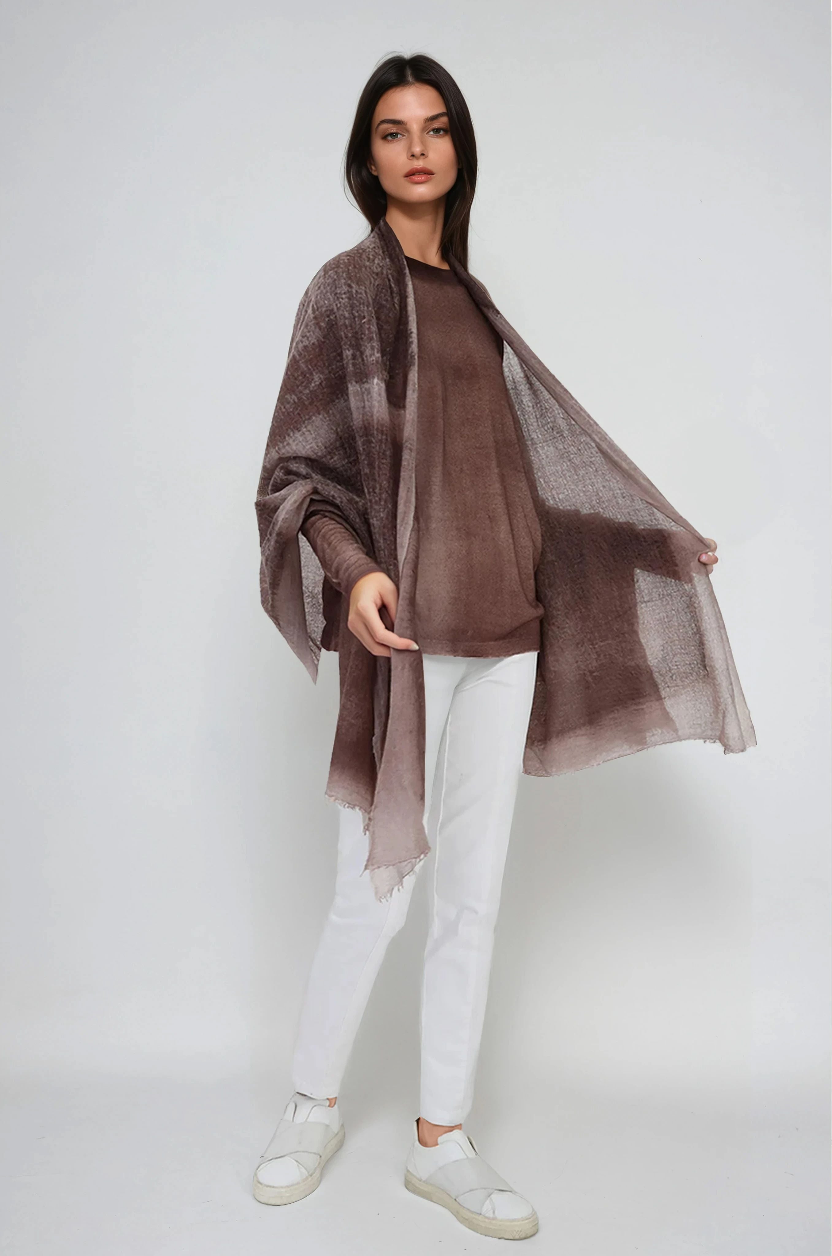 SHILOH CREW IN HAND-DYED CASHMERE CHOCOLATE PECAN