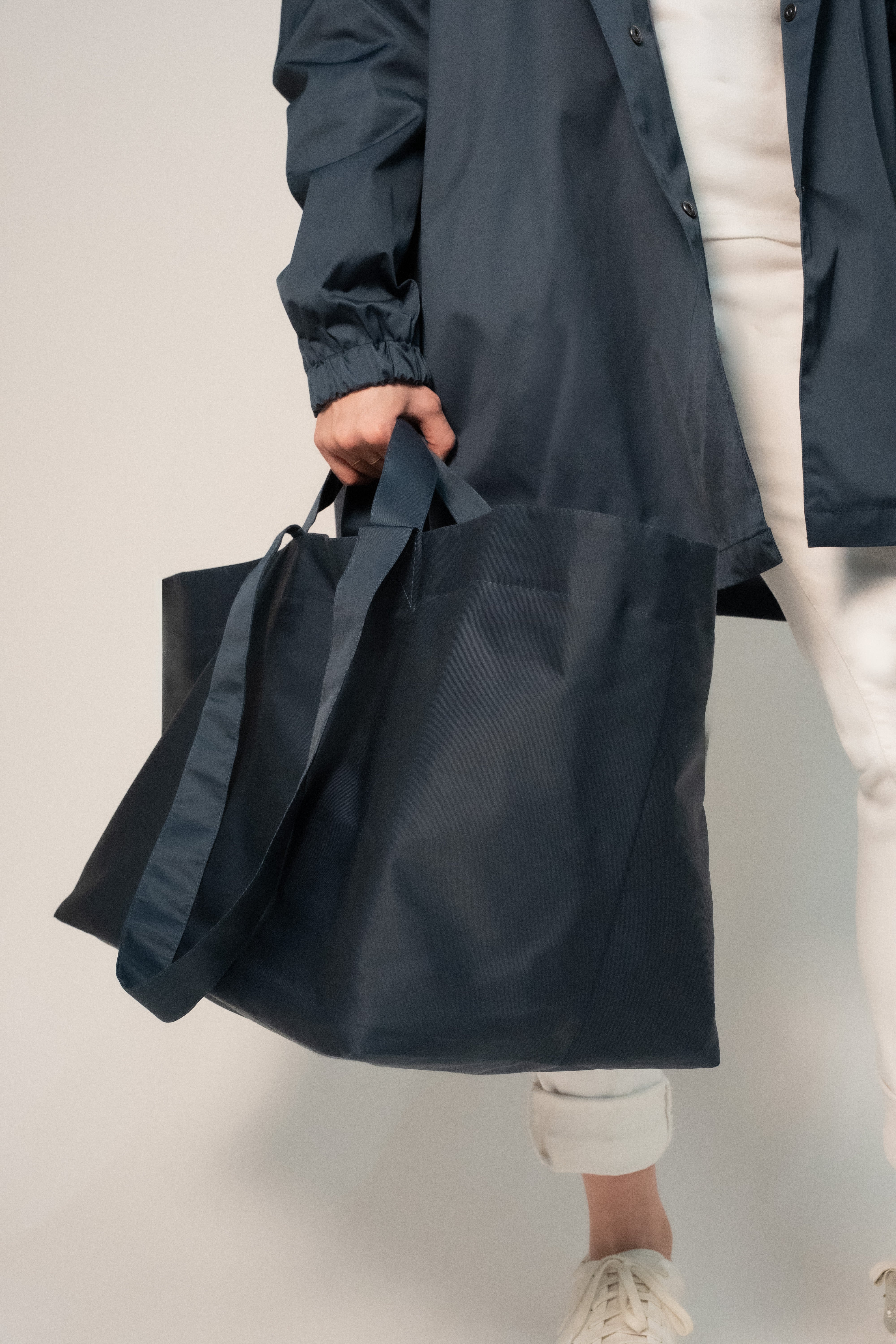 RAINPROOF STUDIO TOTE