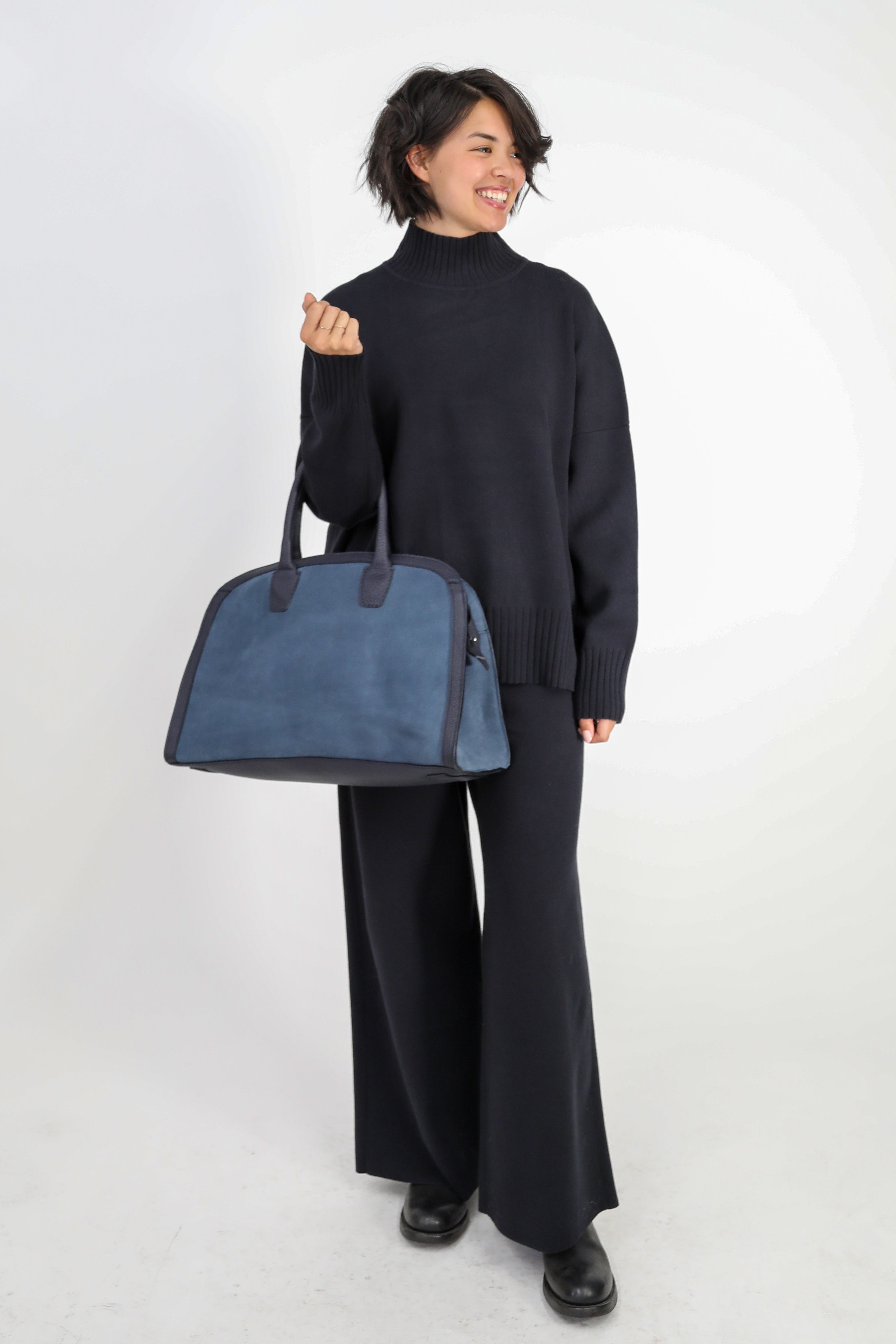 ARDEN HANDBAG IN ITALIAN SUEDE NAVY TRIM