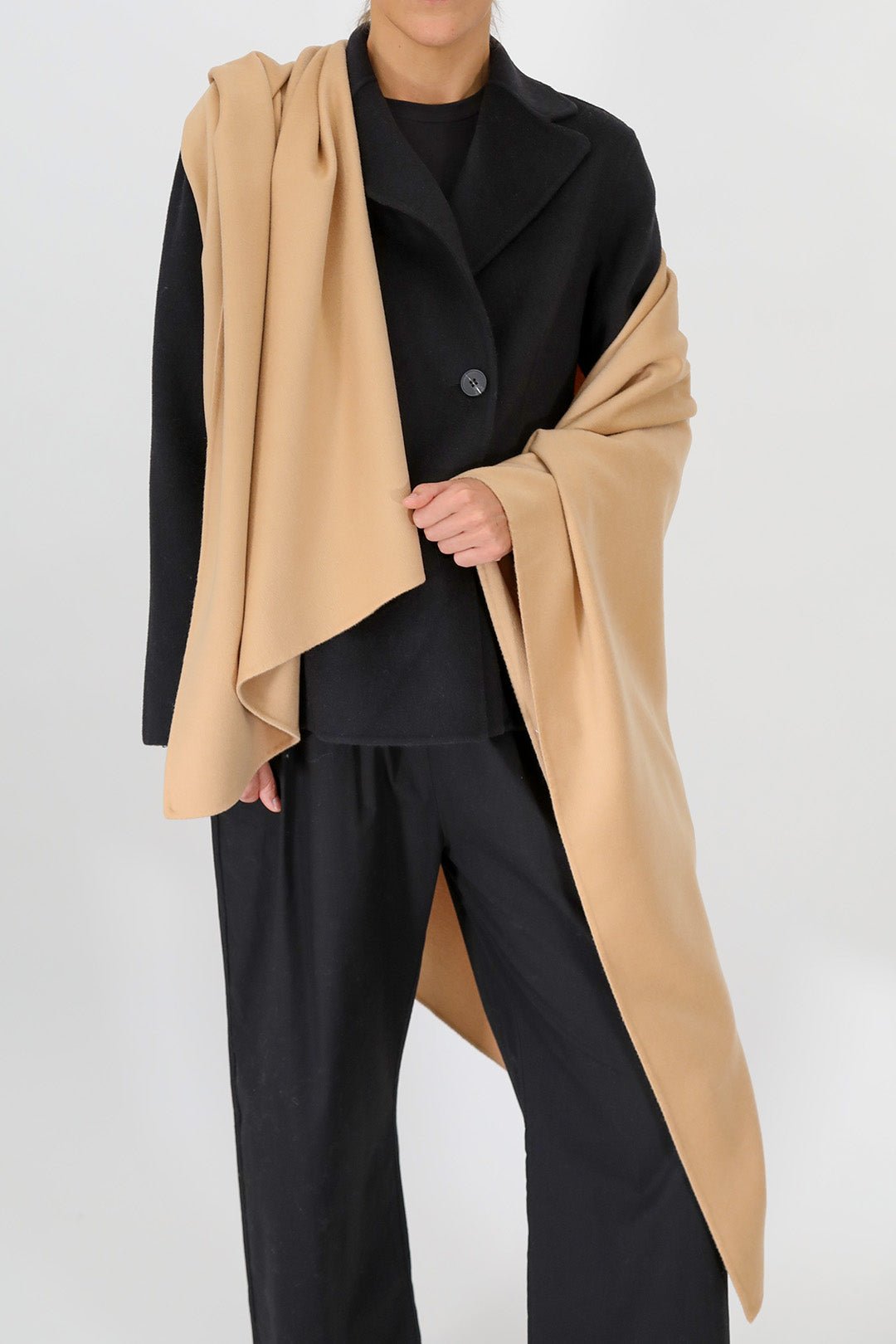 ALPINE CAPE IN PURE CASHMERE - Jarbo