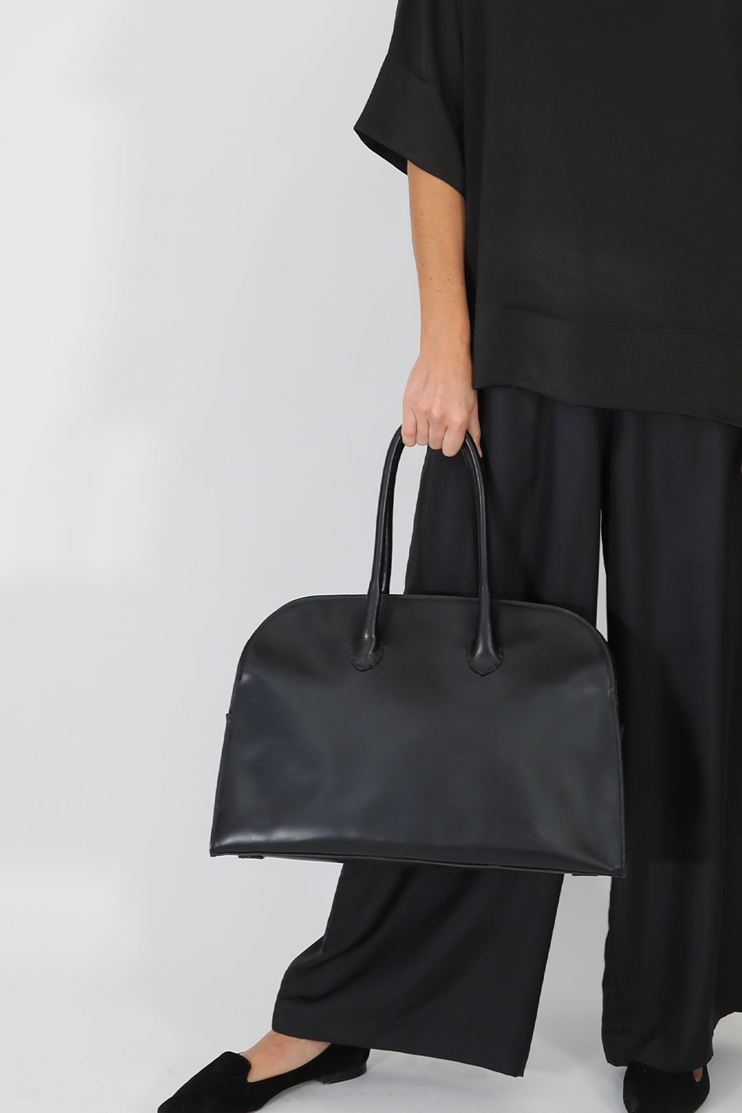 ARDEN HANDBAG IN BLACK POLISHED LEATHER