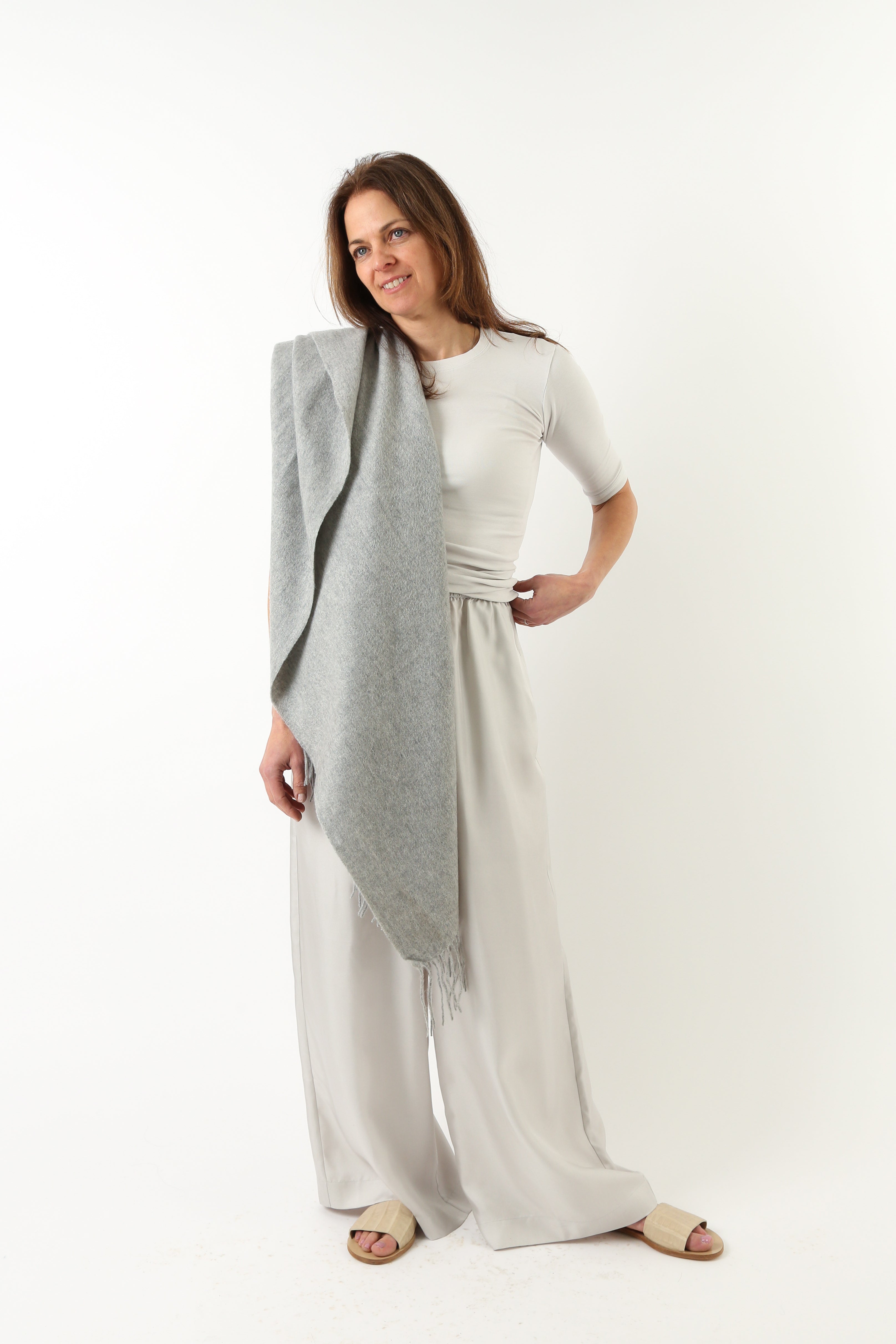 BASILIO BLANKET FRINGED WRAP IN PURE CASHMERE - Jarbo