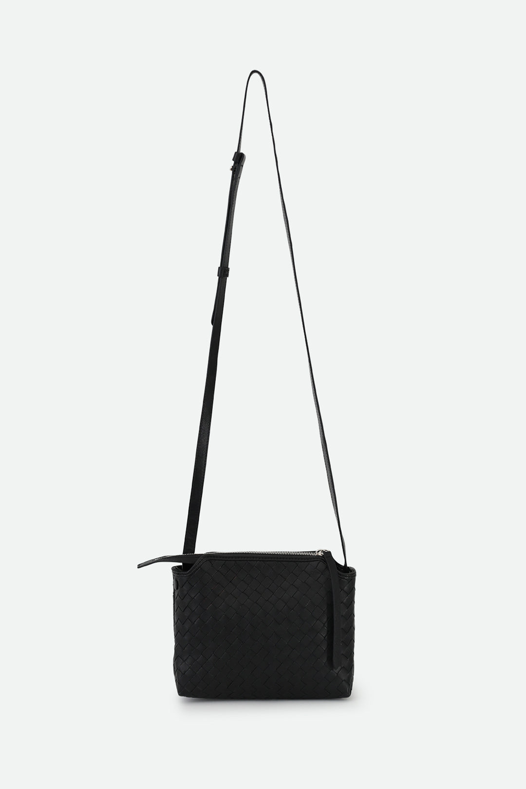 BRIDGET ITALIAN WOVEN CROSSBODY BAG IN BLACK