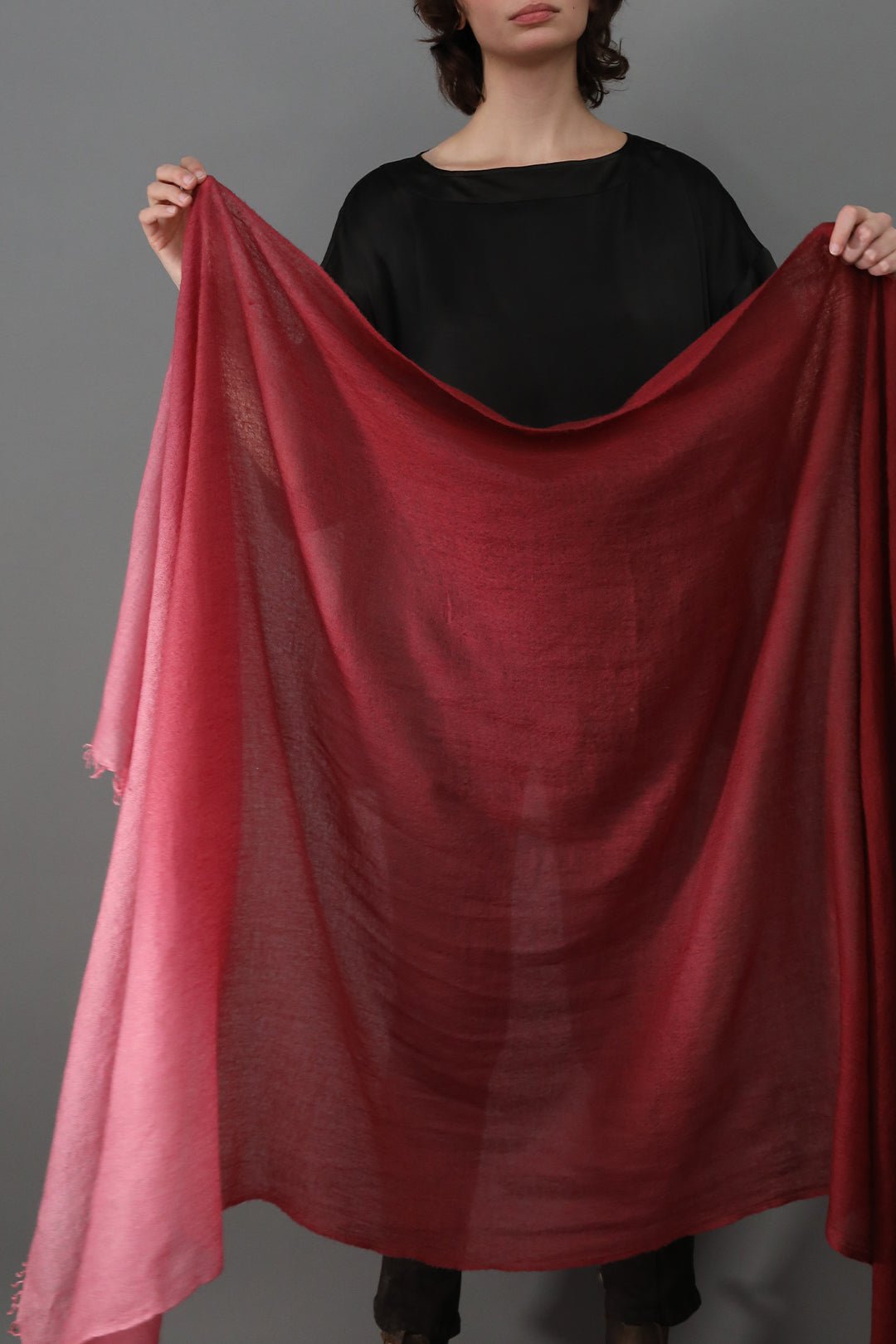 BORDEAUX CHRYSANTHEMUM SCARF IN HAND DYED CASHMERE - Jarbo