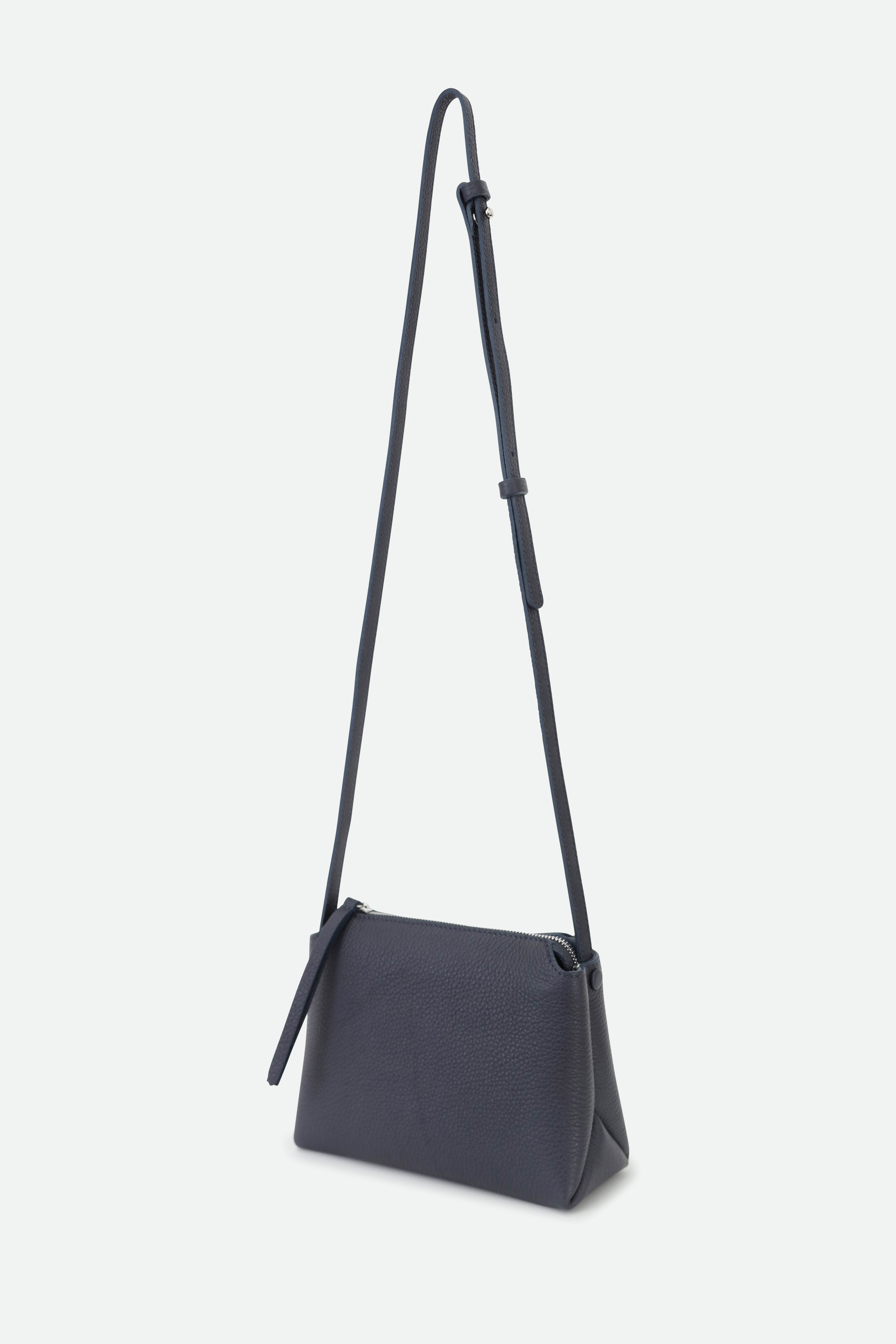 BRIDGET ITALIAN LEATHER CROSSBODY BAG IN NAVY - Jarbo