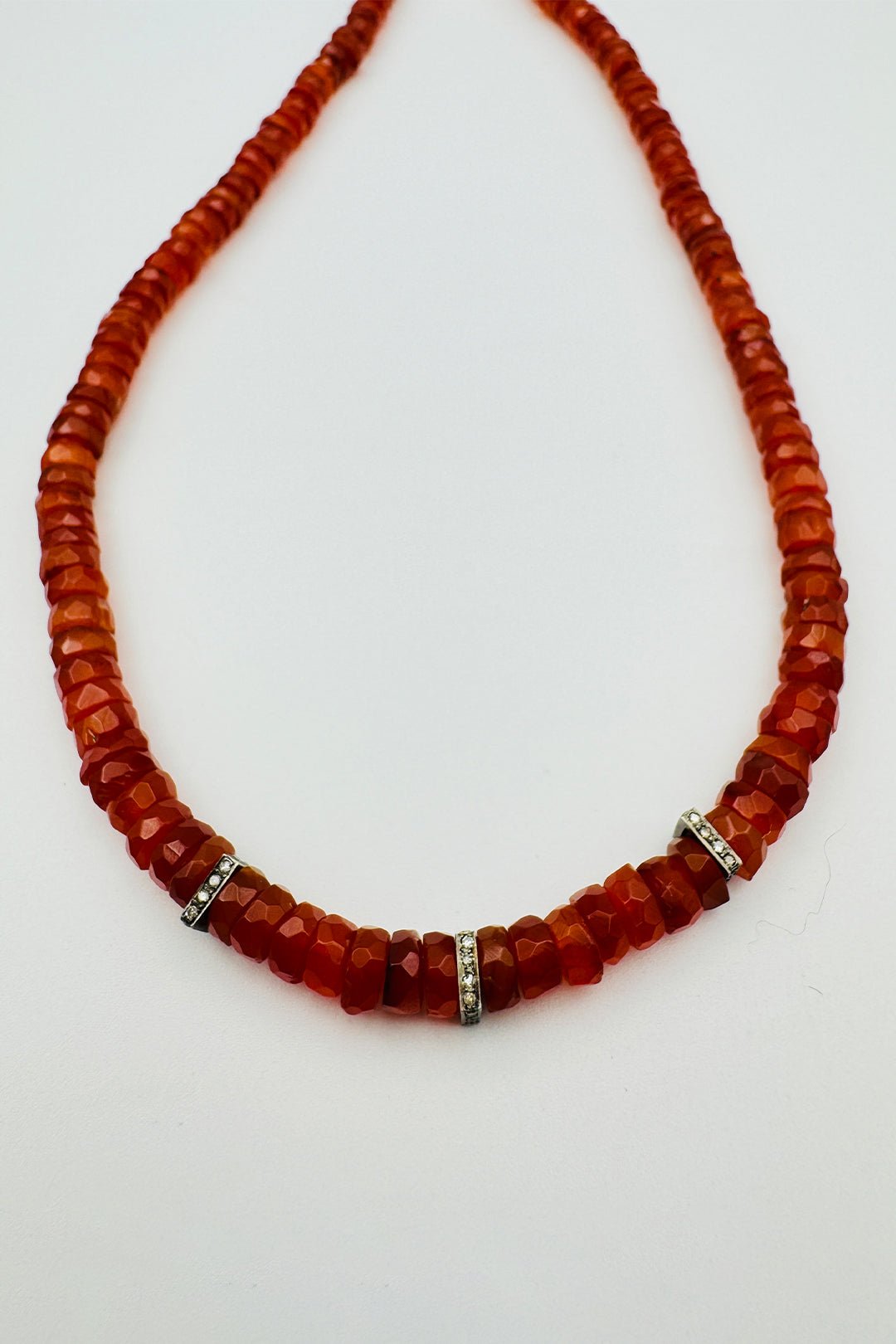 CARNELIAN HEISHI WITH 3 SQAURE DIAMOND SPACERS - Jarbo