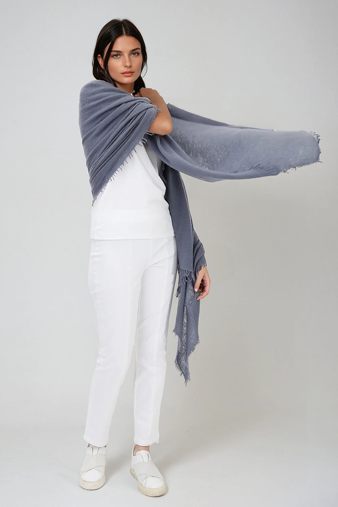 ÉLAN SCARF IN CASHMERE SLATE GREY - Jarbo