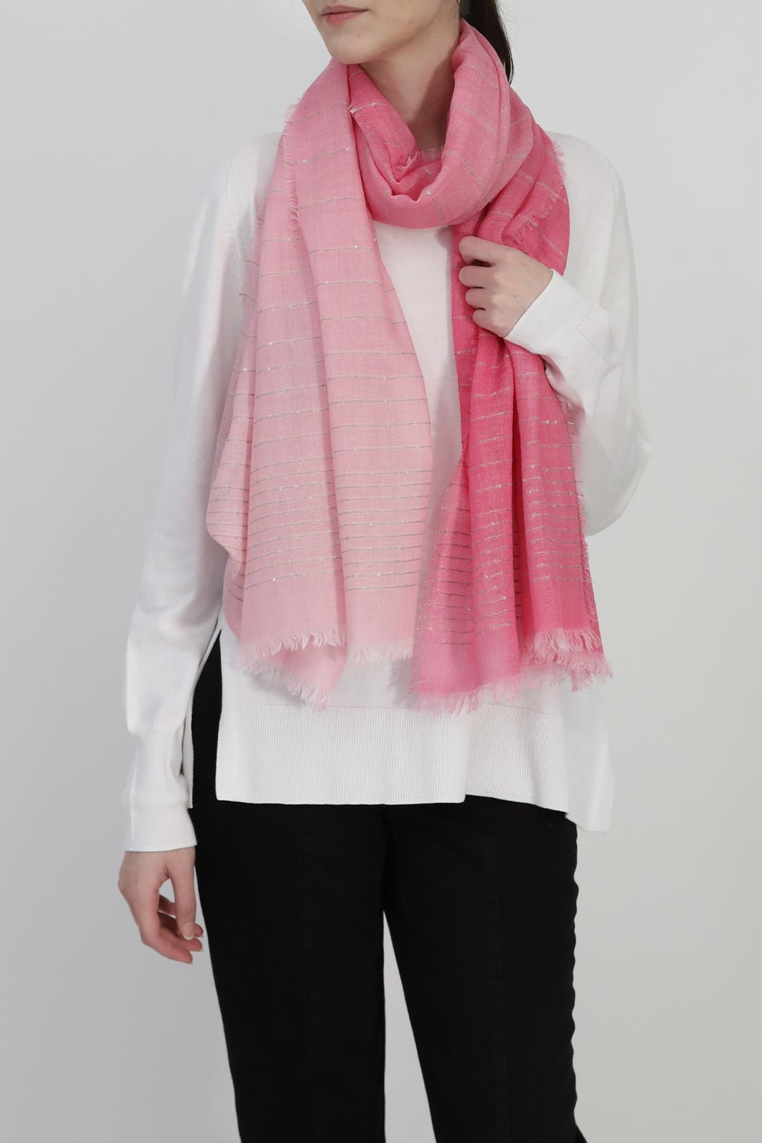 EMBELLISHED ROSE ITALIAN CASHMERE SCARF - Jarbo