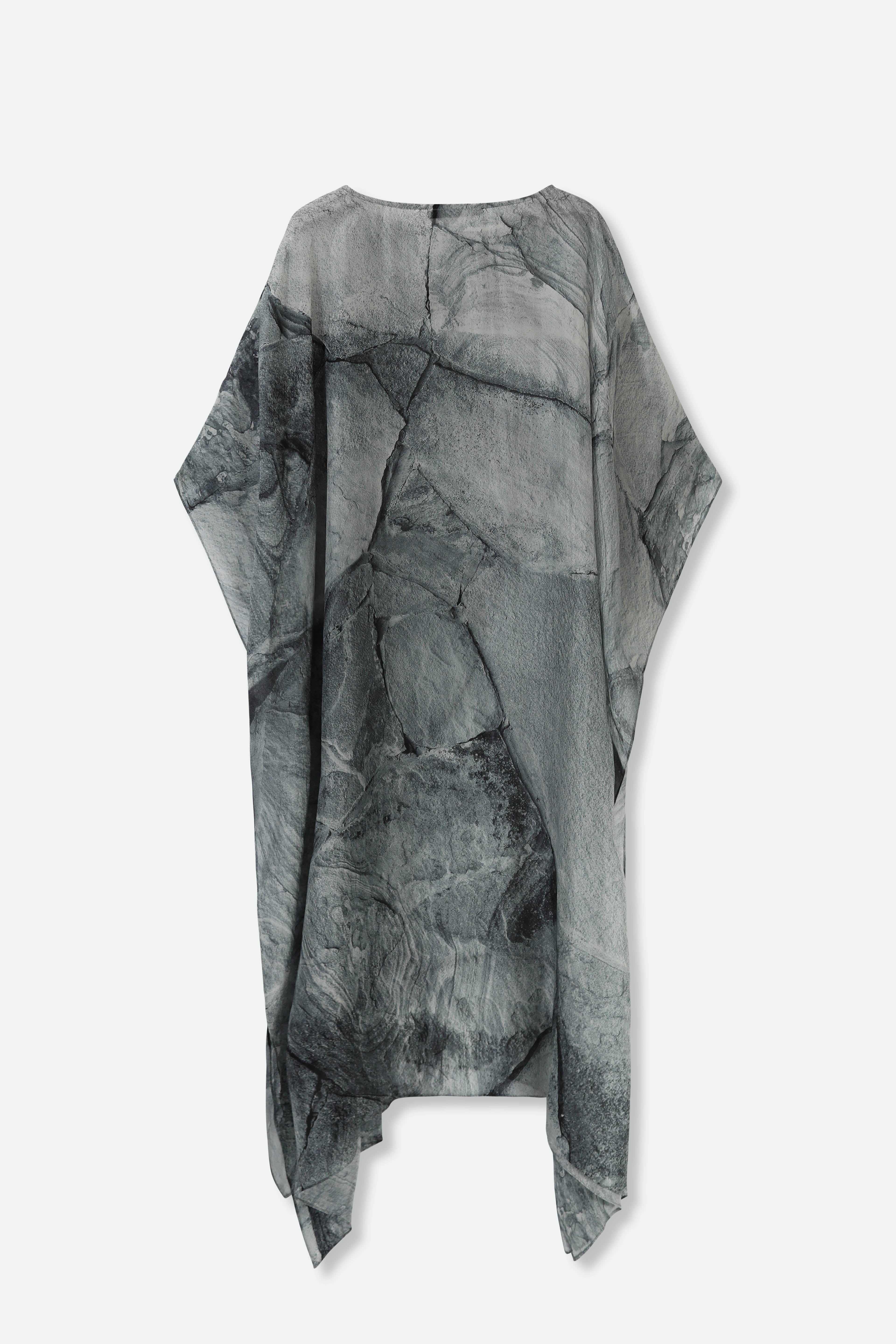 FREYA SILK KAFTAN IN PRINTED ITALIAN SILK VOILE STONEY GREY - Jarbo