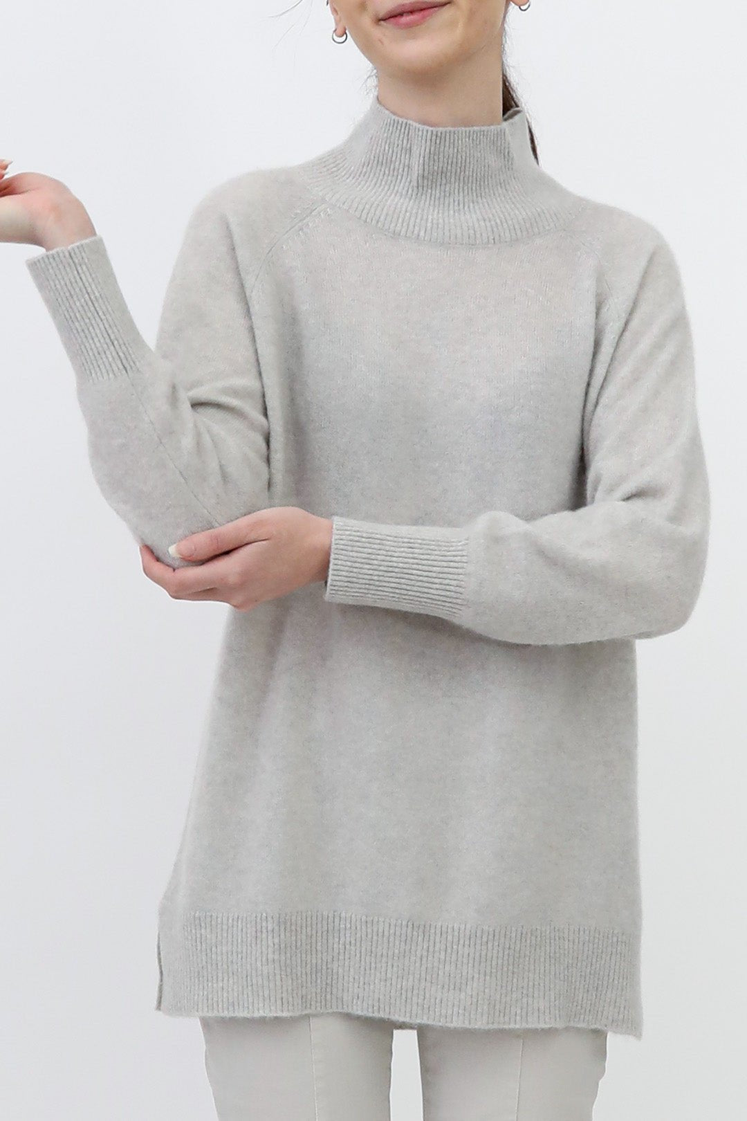 ISLAY TURTLENECK SWEATER IN ITALIAN SPUN CASHMERE SILK - Jarbo