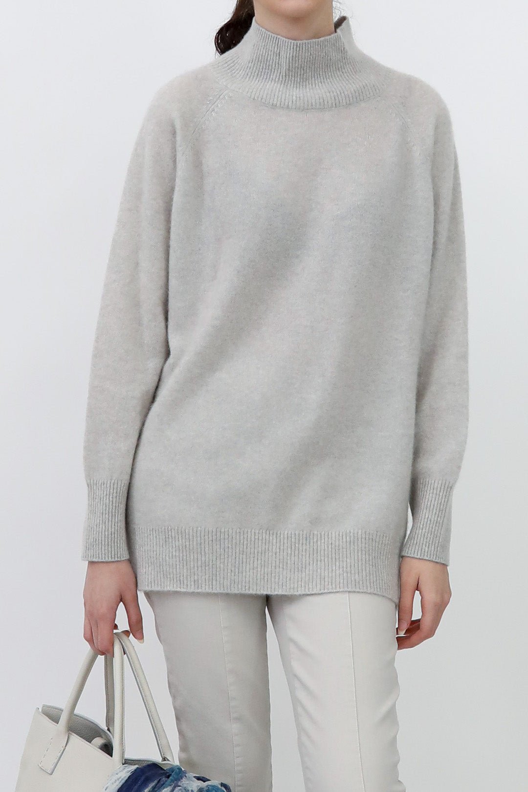 ISLAY TURTLENECK SWEATER IN ITALIAN SPUN CASHMERE SILK - Jarbo