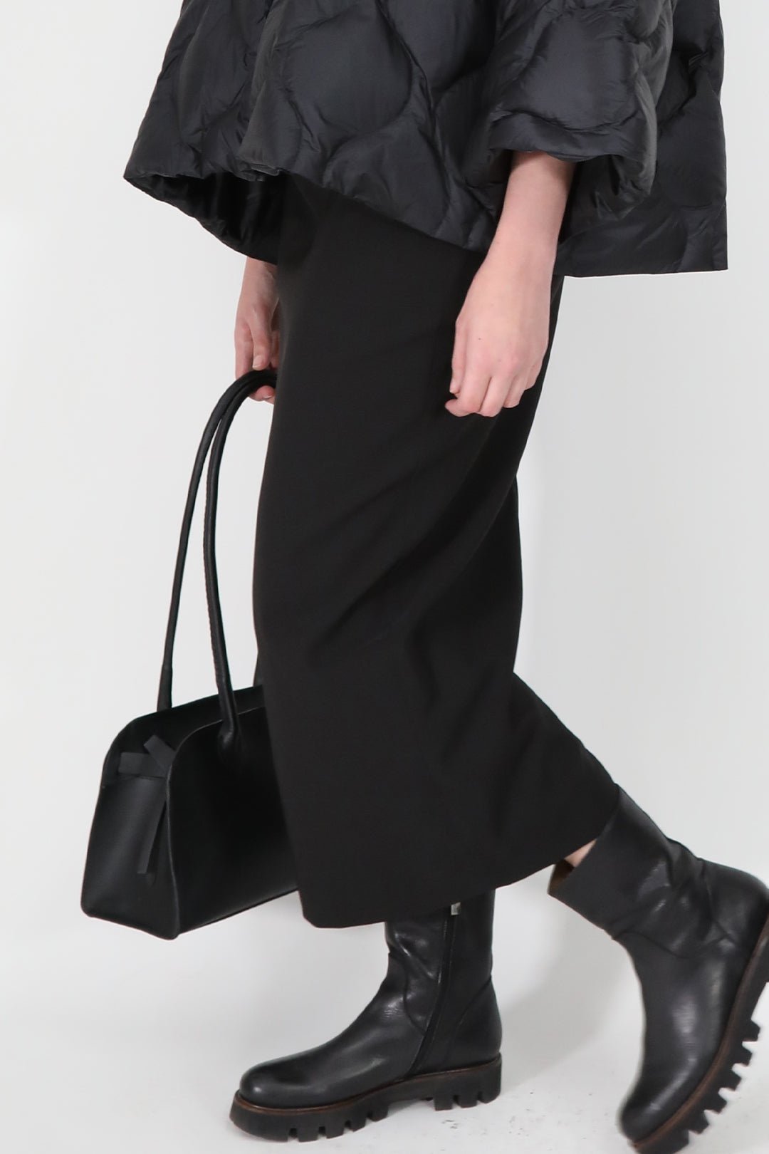 JACKIE LONG SKIRT IN ITALIAN TECHNICAL STRETCH BLACK - Jarbo