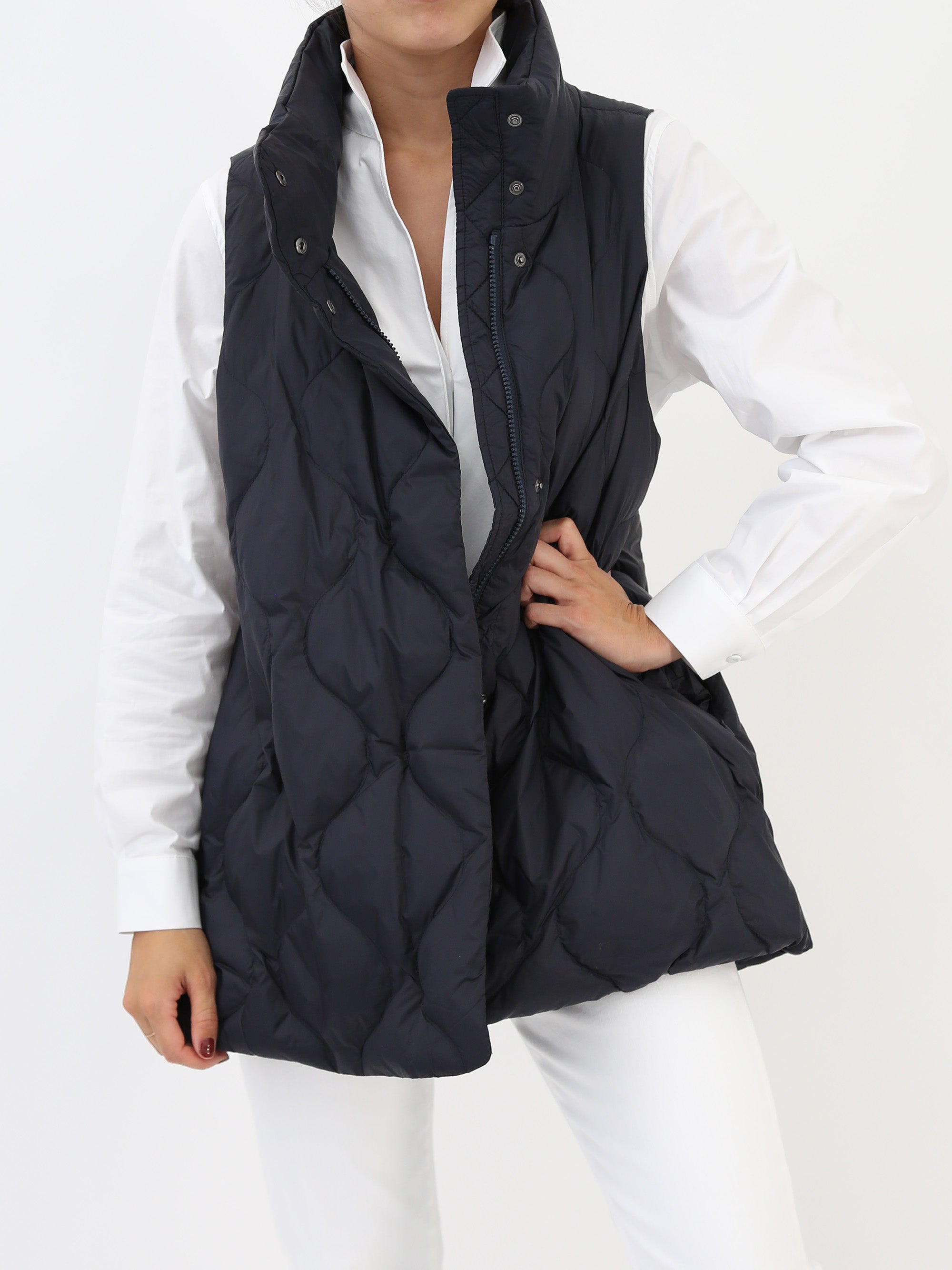 LA ROCHE VEST IN LIGHTWEIGHT GOOSE DOWN