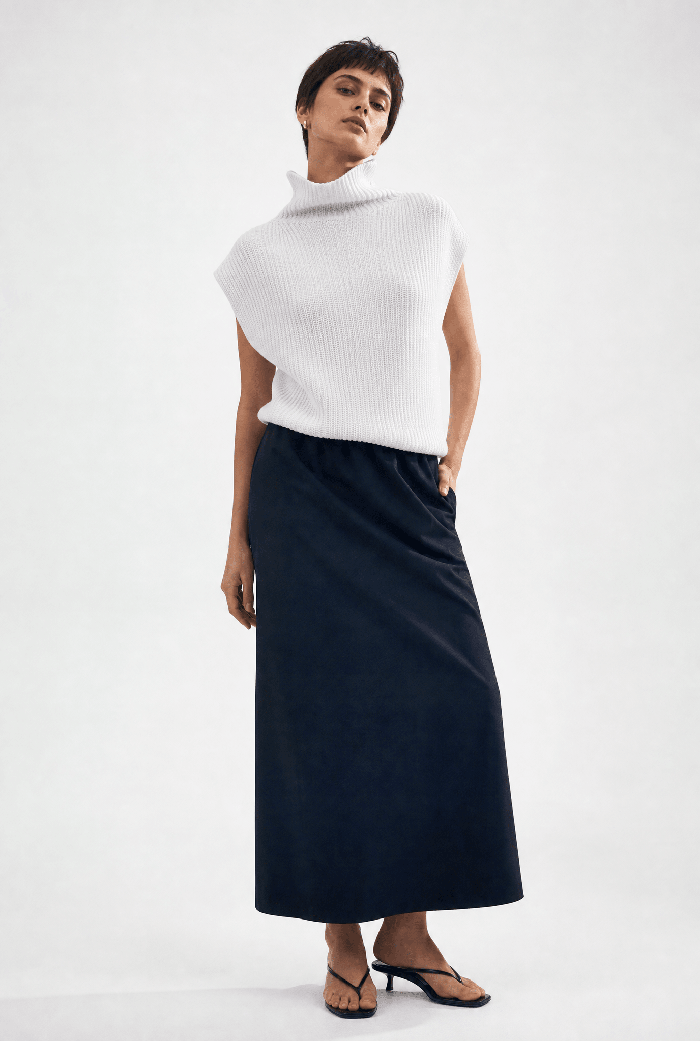 LANEY SKIRT IN ITALIAN FINE STRETCH COTTON - Jarbo