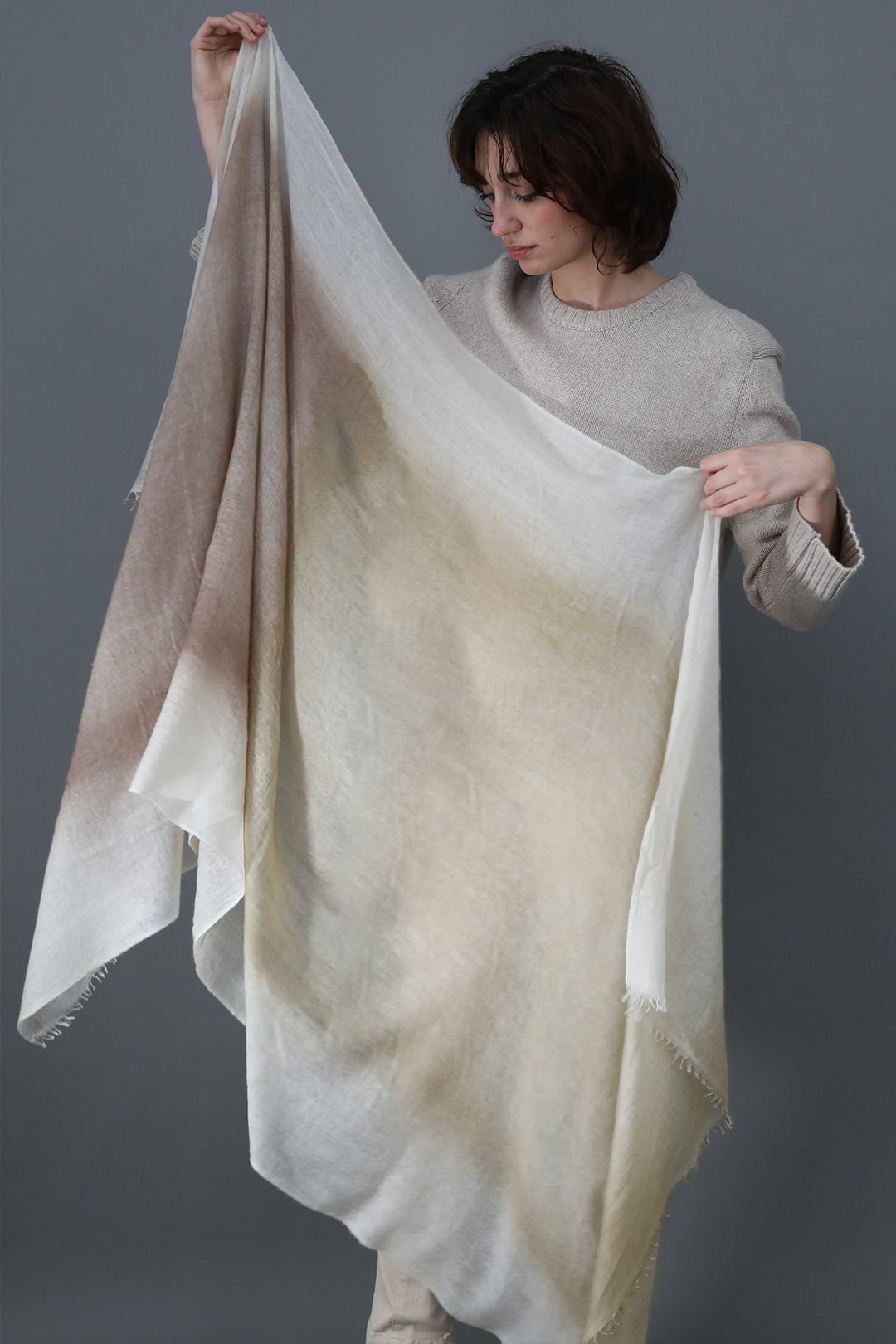 MELOR SAND BUFF SCARF IN HAND DYED CASHMERE - Jarbo