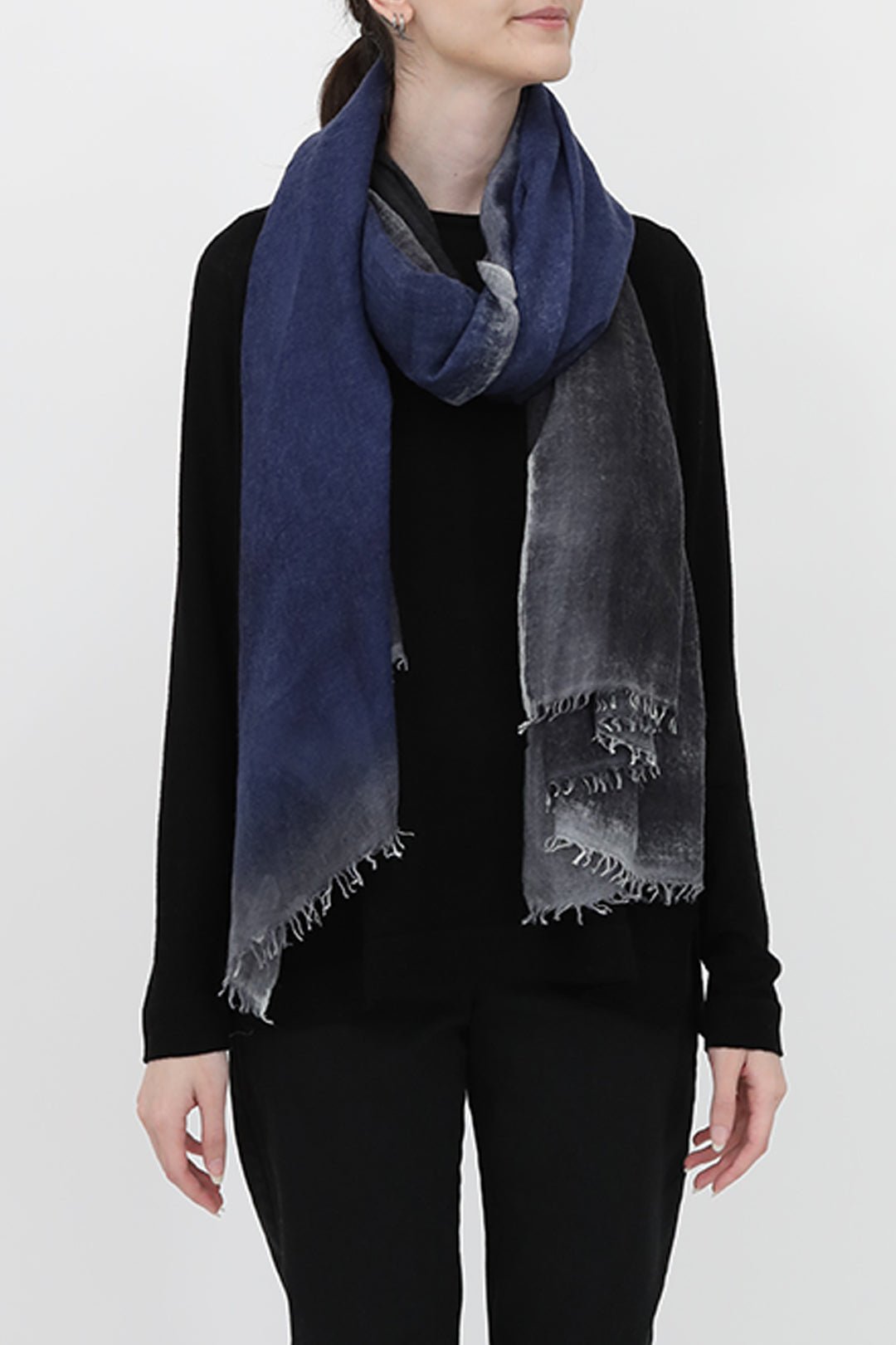 MIDNIGHT CHARCOAL SCARF IN HAND DYED CASHMERE - Jarbo