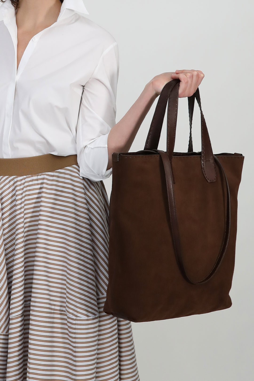 NINO SQUARE TOTE BAG IN ITALIAN SUEDE DEEP MOCHA - Jarbo