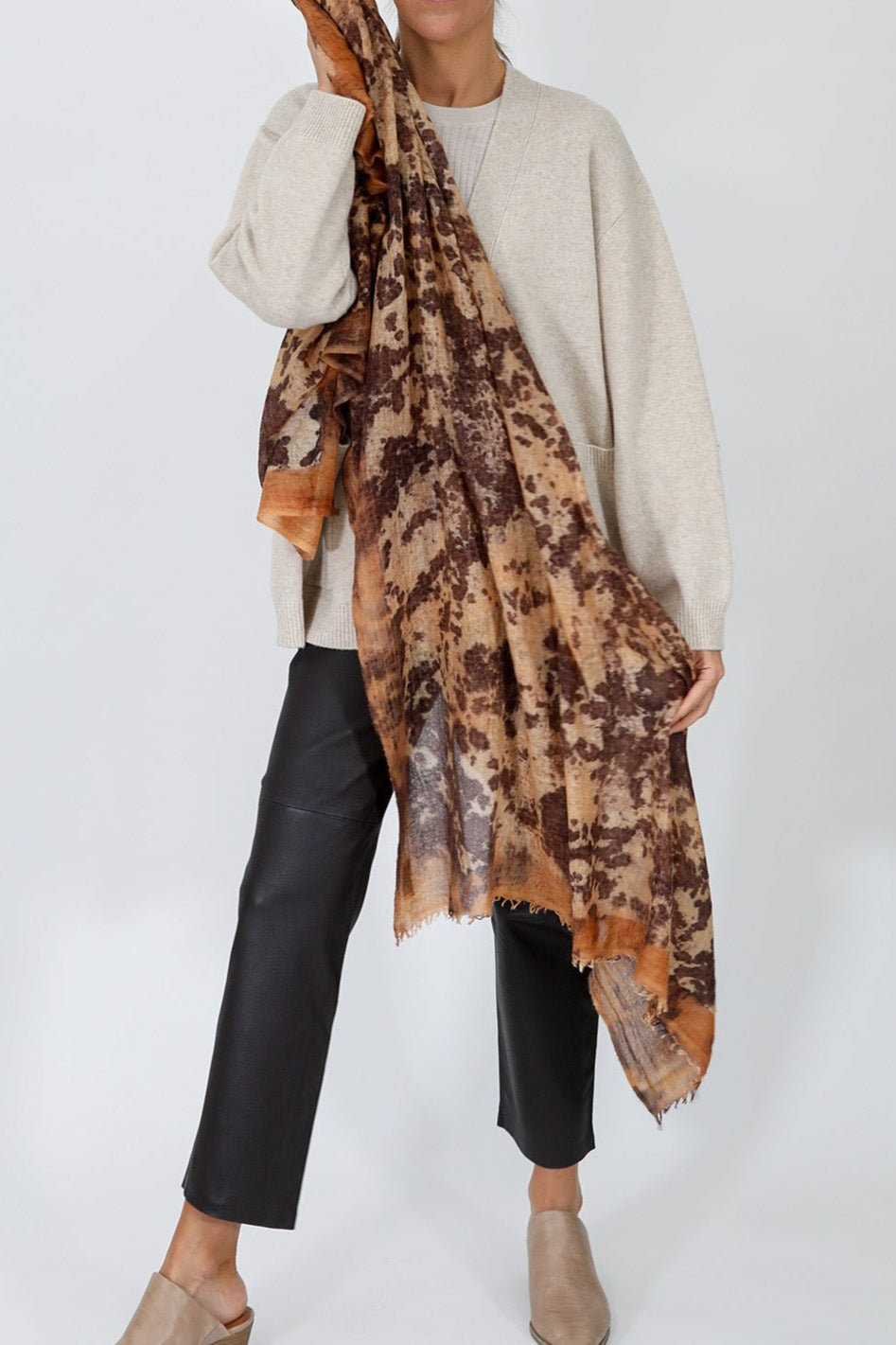 PECAN & HAZELNUT SCARF IN HAND DYED CASHMERE - Jarbo