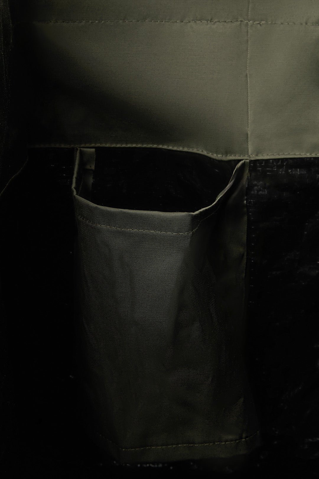RAINPROOF STUDIO TOTE - Jarbo