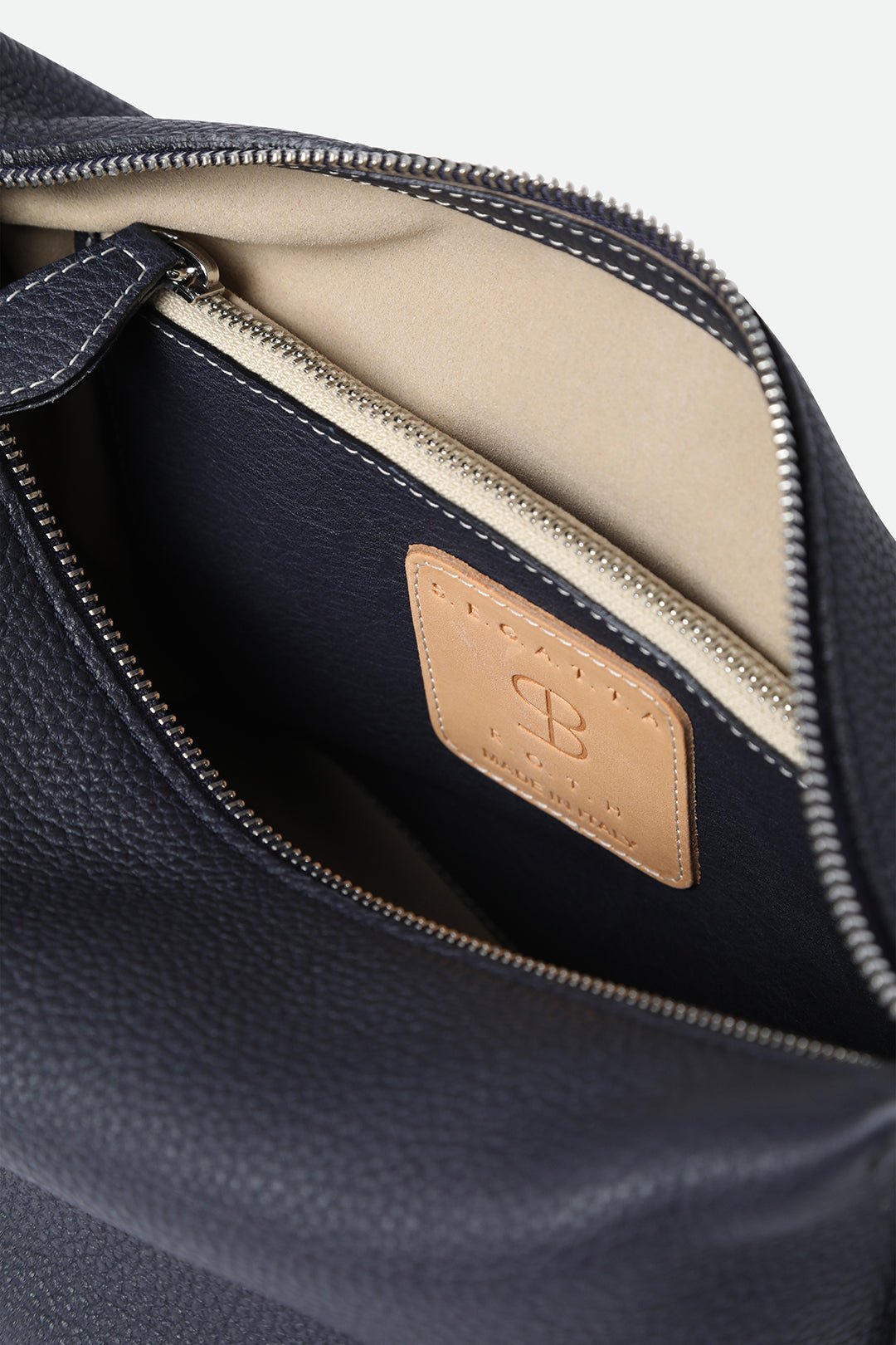 RAVELLO ITALIAN LEATHER HANDBAG IN NAVY - Jarbo