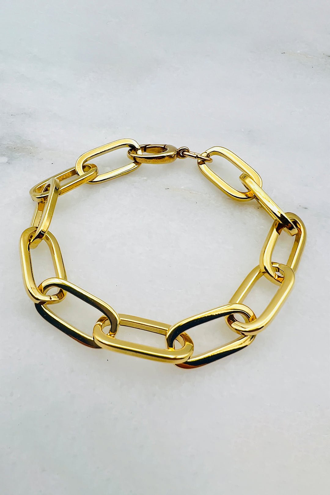 Rita Large Gold Oval Chain Bracelet - Jarbo