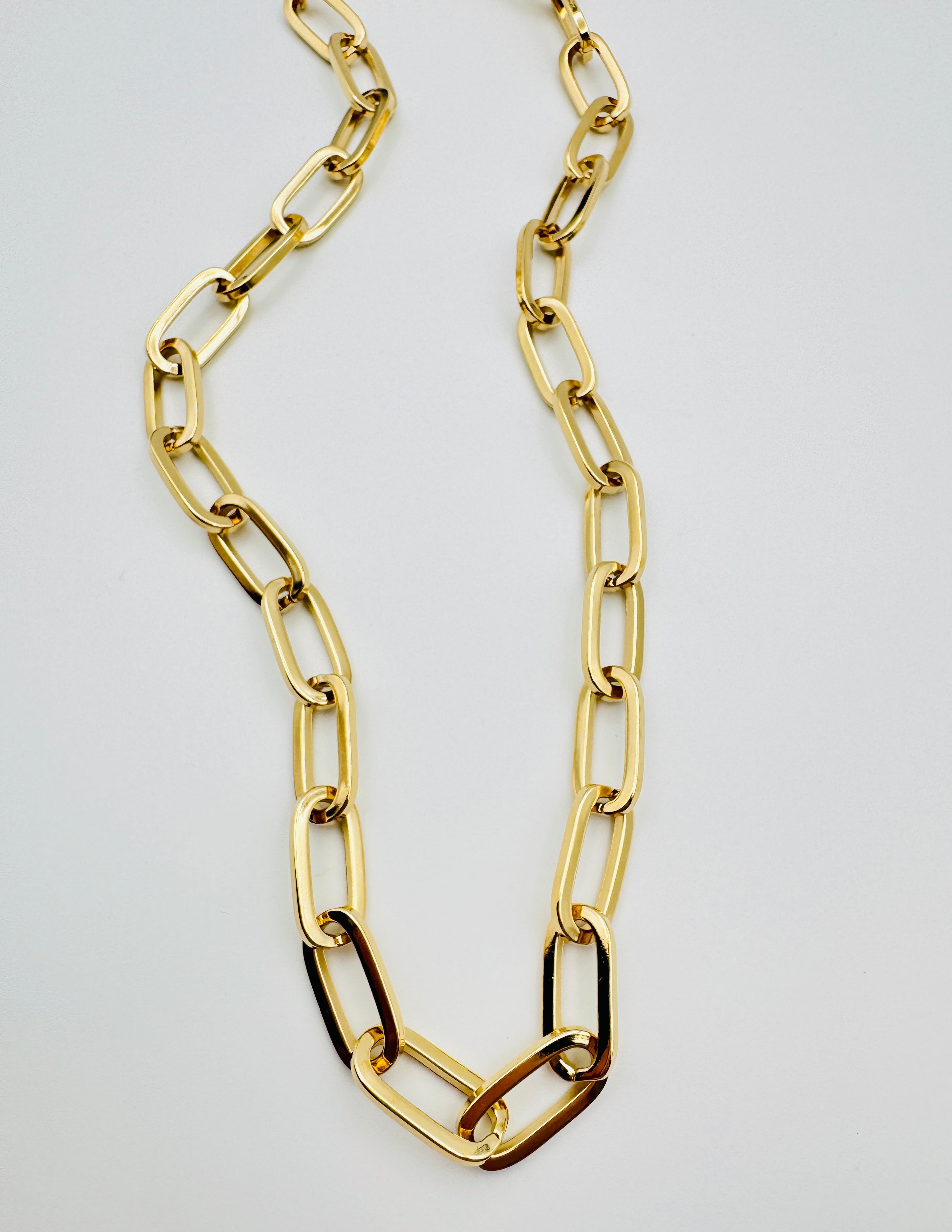 Rita Large Gold Oval Chain Necklace - Jarbo