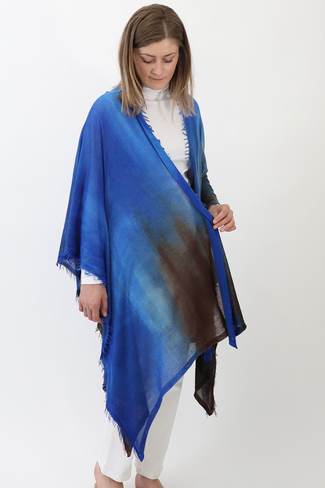 ROSELLA HANDPAINTED CASHMERE CARDIGAN IN COBALT BLUE - Jarbo