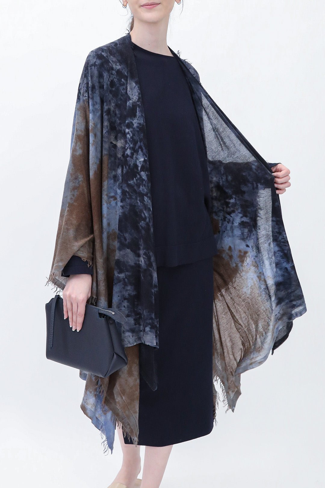 ROSELLA HANDPAINTED CASHMERE CARDIGAN IN MIDNIGHT SHORES - Jarbo