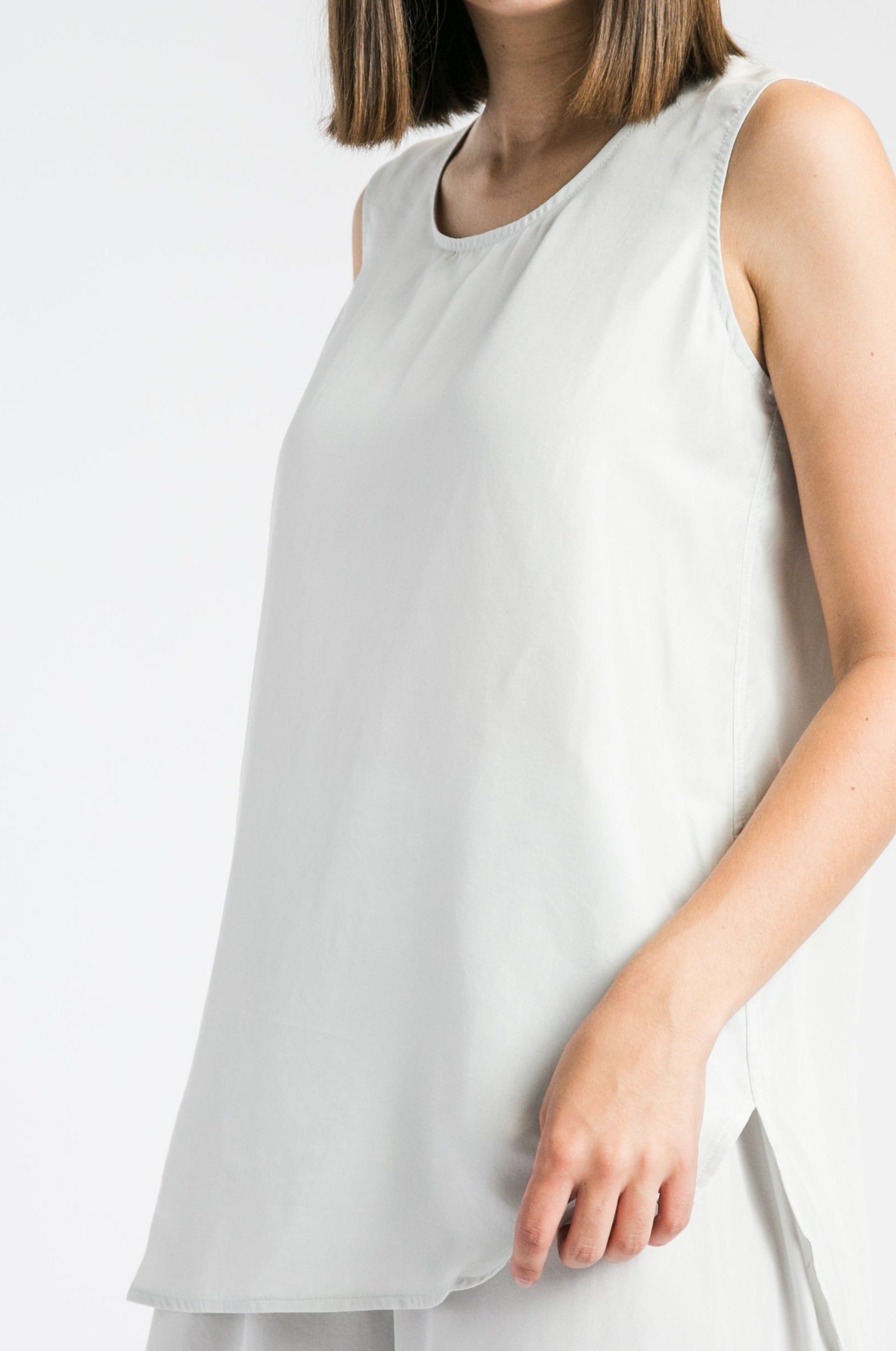 ROUND HEM TANK IN SILK - Jarbo