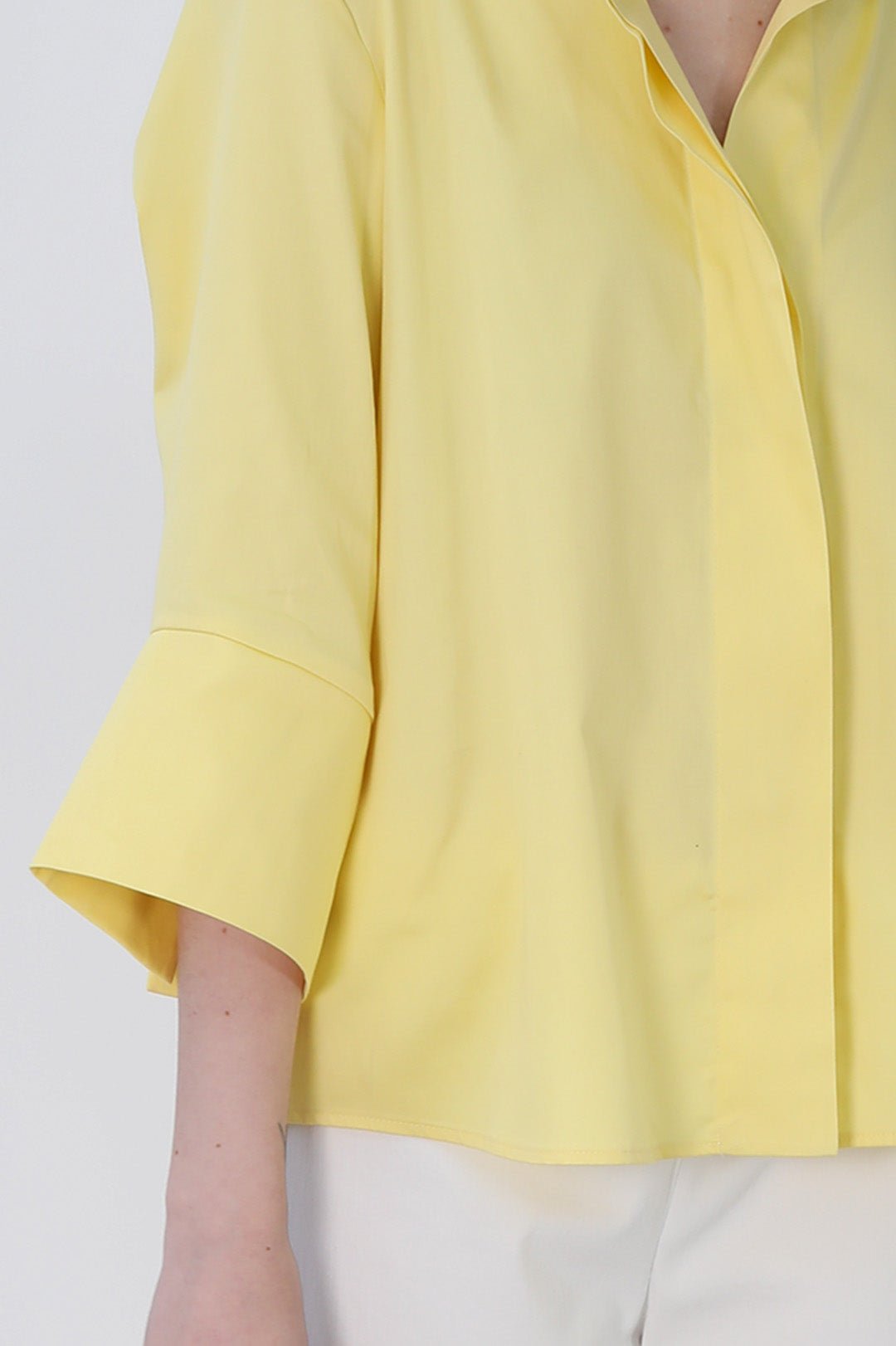 SANDRINE WIDE - CUFF SHIRT IN ITALIAN COTTON STRETCH IN YELLOW - Jarbo