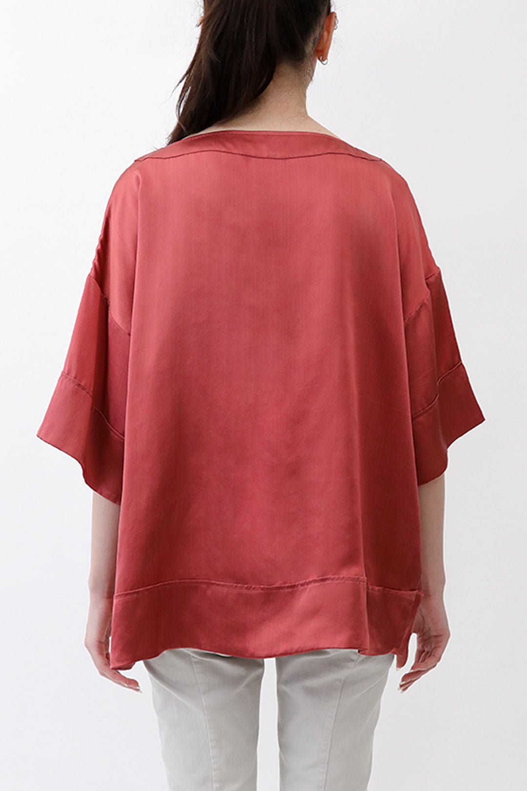 SHELLA SHORT SLEEVE BLOUSE IN SILK CHARMEUSE - Jarbo