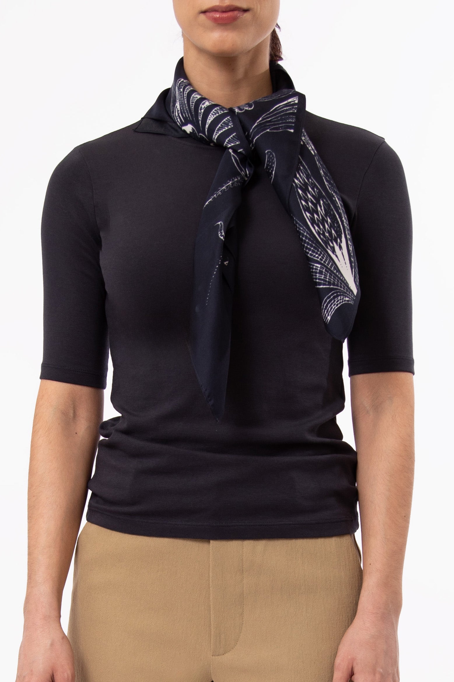 SILK TWILL SQUARE SCARF IN PAISLEY BLUE MARINE - Jarbo
