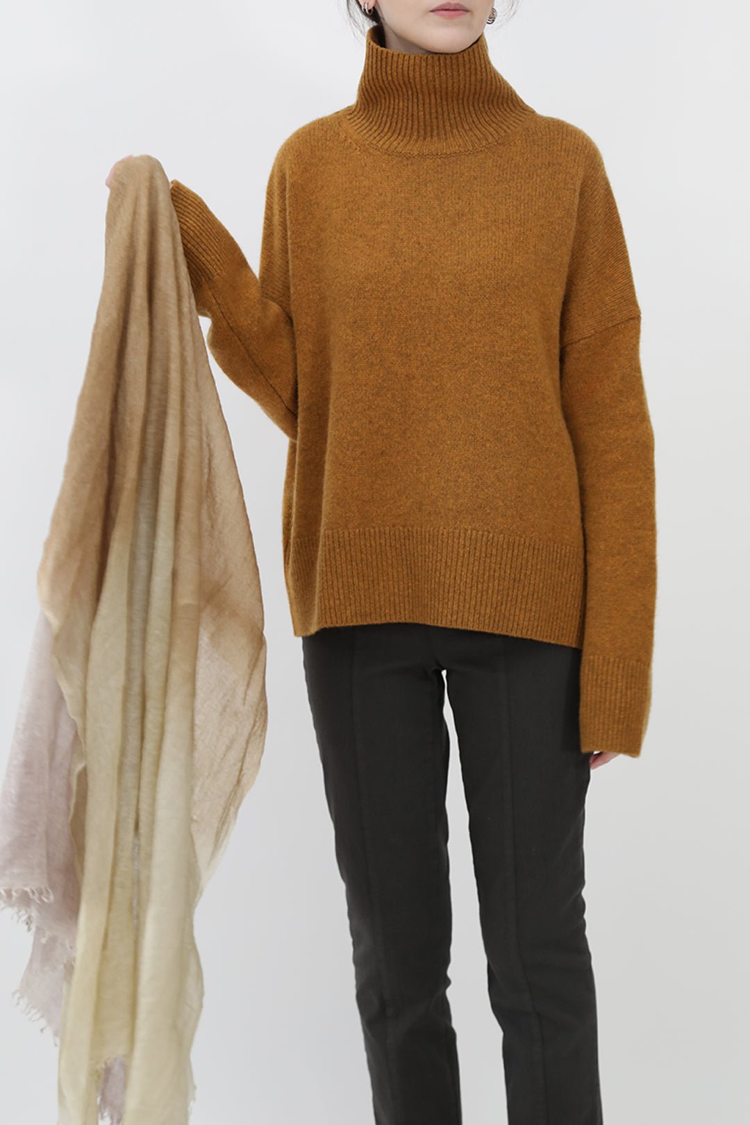 THEIA TURTLENECK IN CASHMERE YAK & MERINO - Jarbo