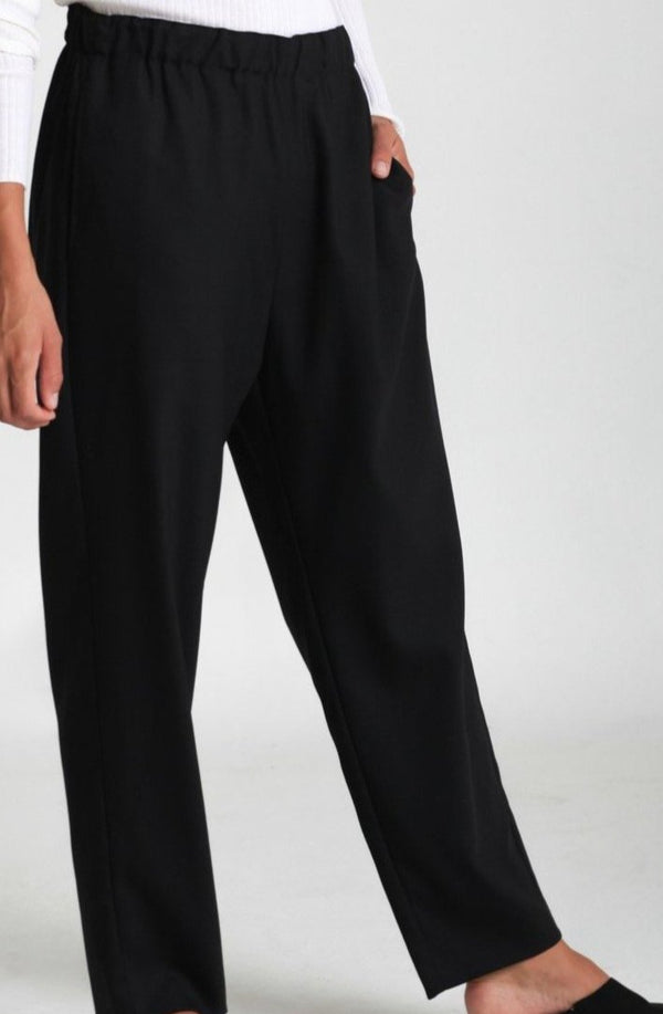 ELLE PULL-ON PANT IN ITALIAN STRETCH WOOL